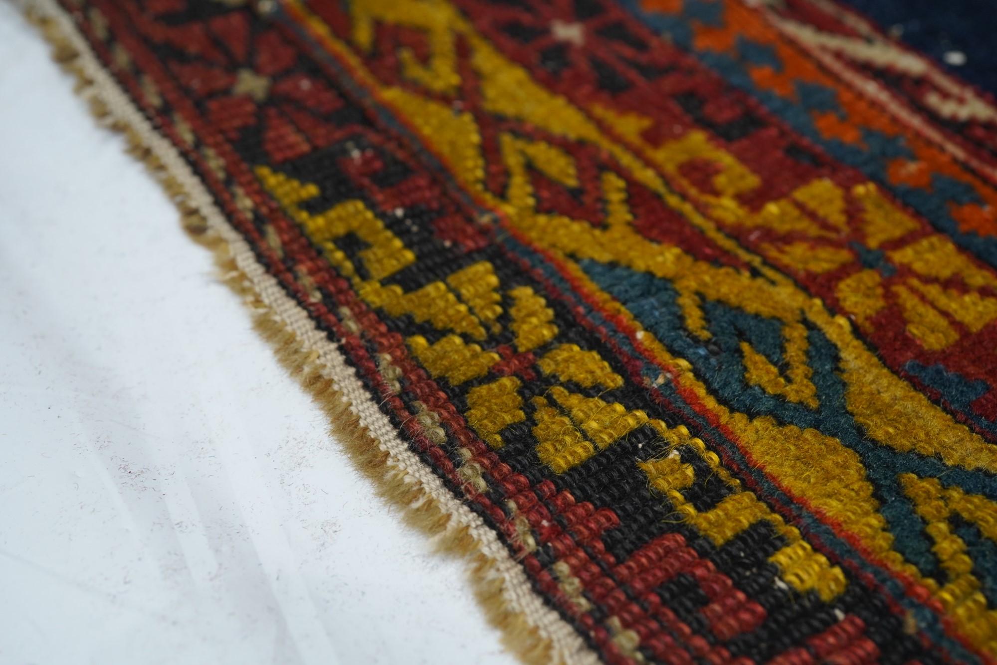 Antique Kuba Rug 3'9'' x 6'3'' In Excellent Condition For Sale In New York, NY