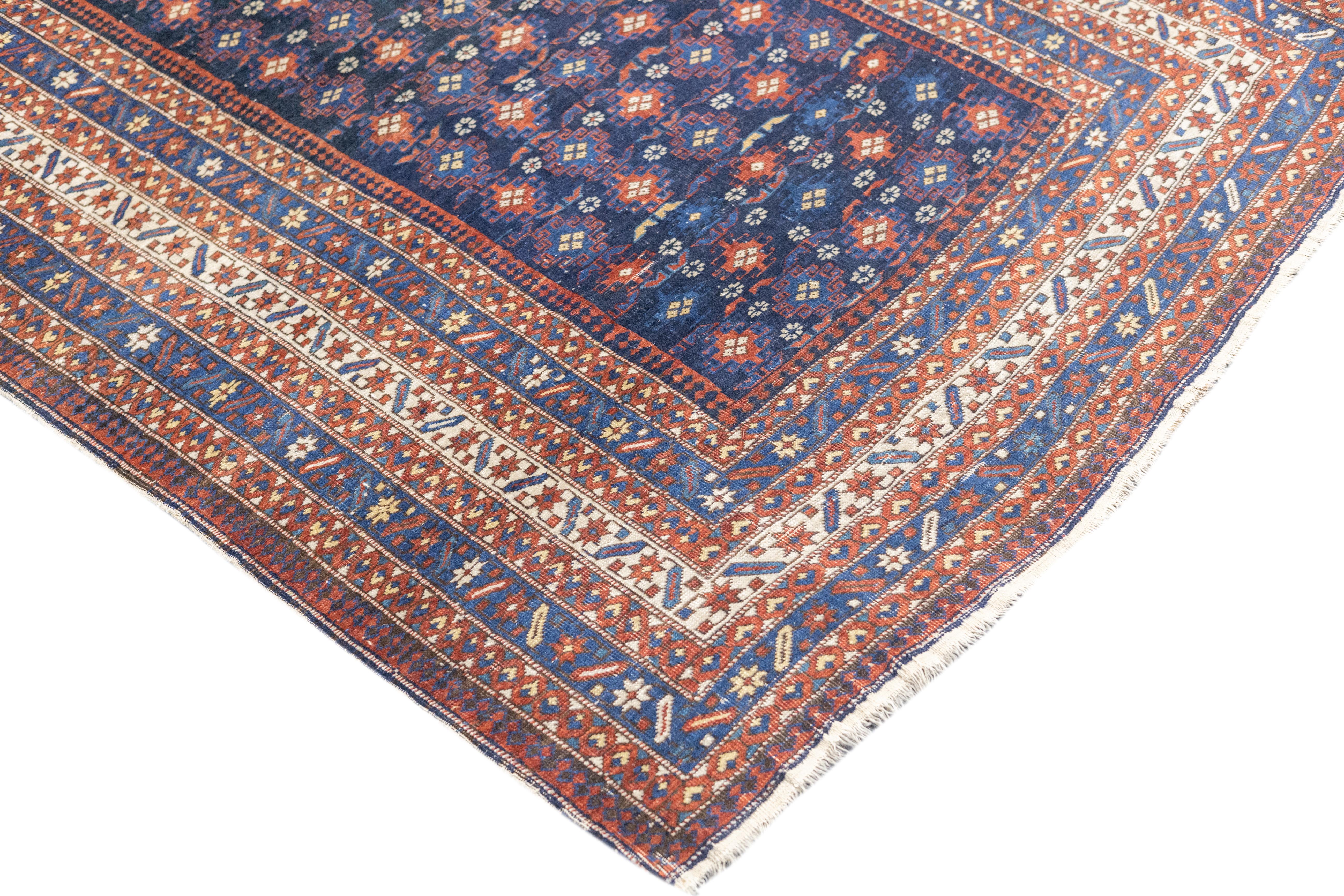 Noué à la main Tapis Kuba ancien 4'1'' x 5'9'' en vente
