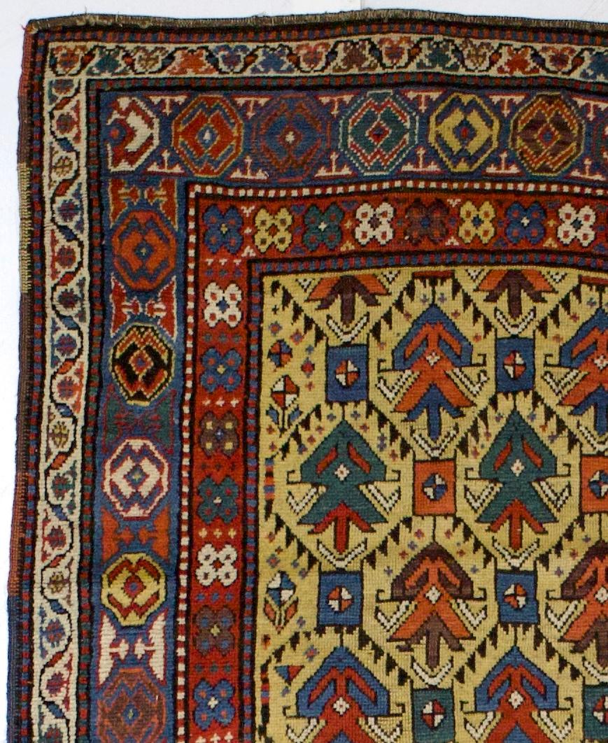 Feiner antiker Ganjeh-Kazak-Teppich 3'10