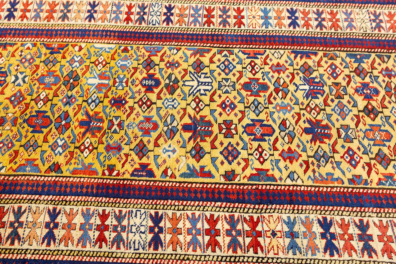 Caucasien Tapis de couloir Kuba ancien caucasien en or en vente