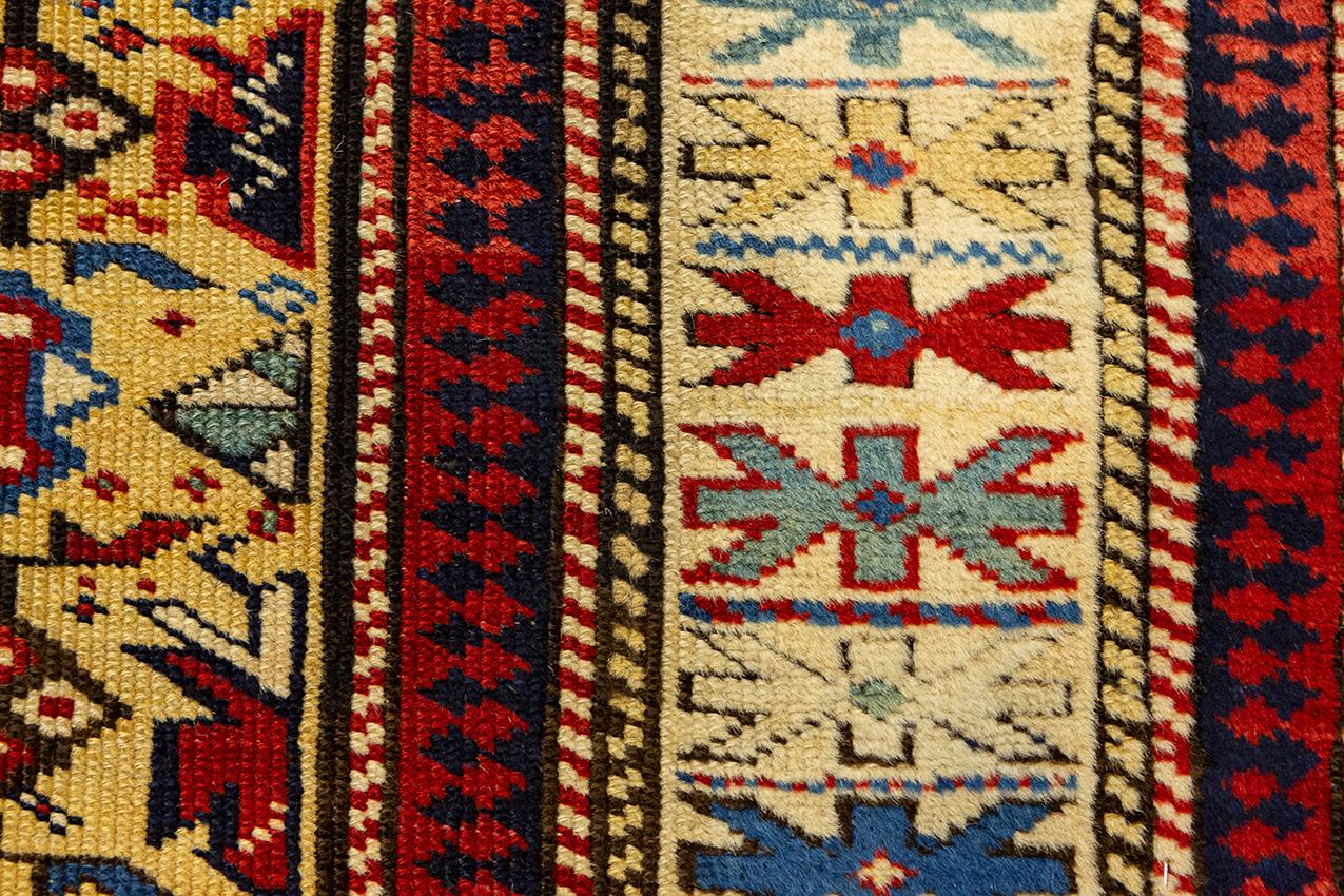 XIXe siècle Tapis de couloir Kuba ancien caucasien en or en vente