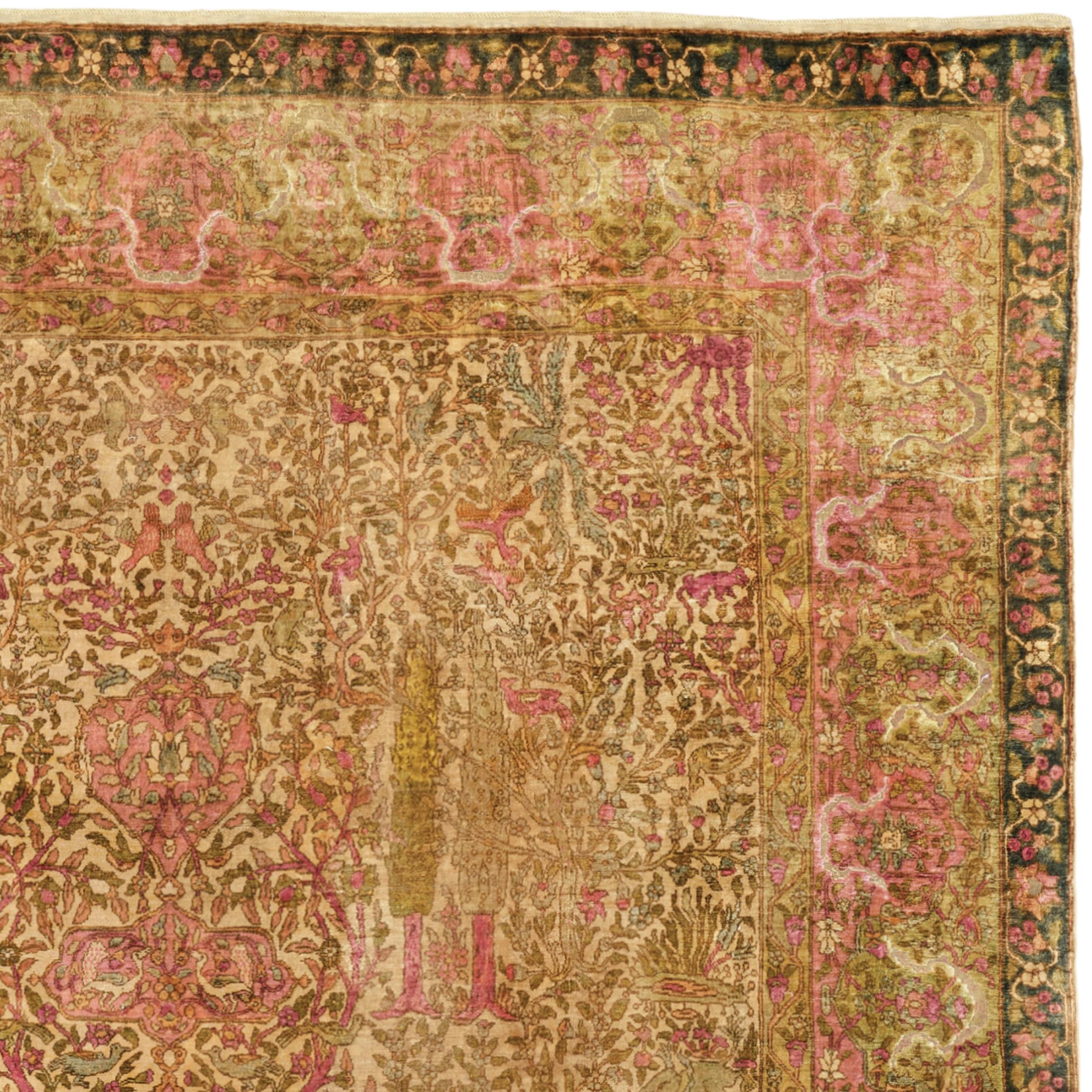 Hand-Woven Antique Kumkapi Rug - 19th Century Koum Kapi For Sale