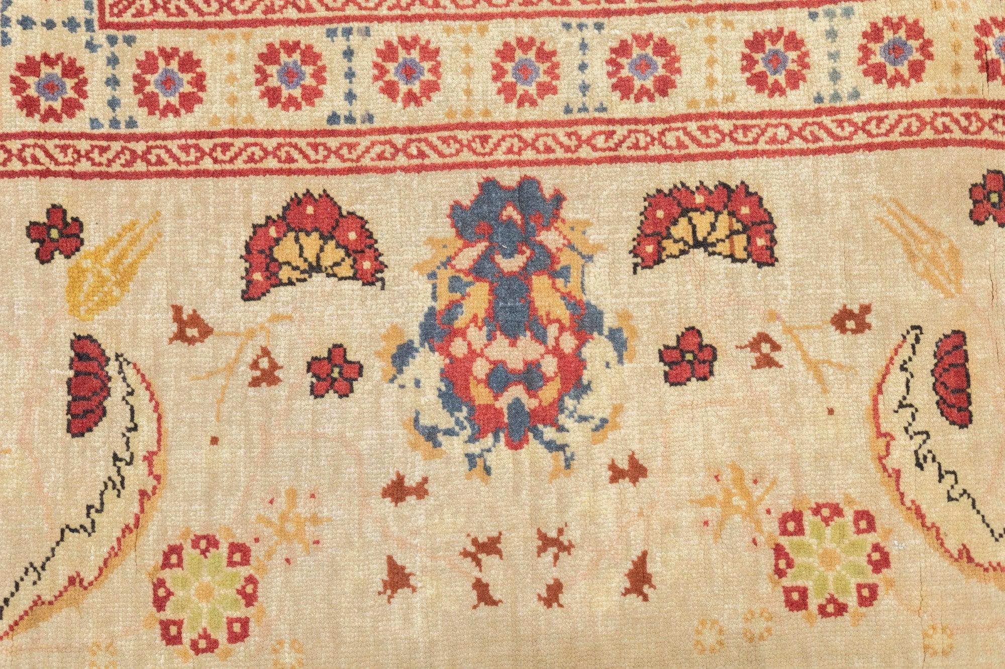 Antiker Kumkapi-Teppich 4'4'' x 5'11'' im Angebot 3