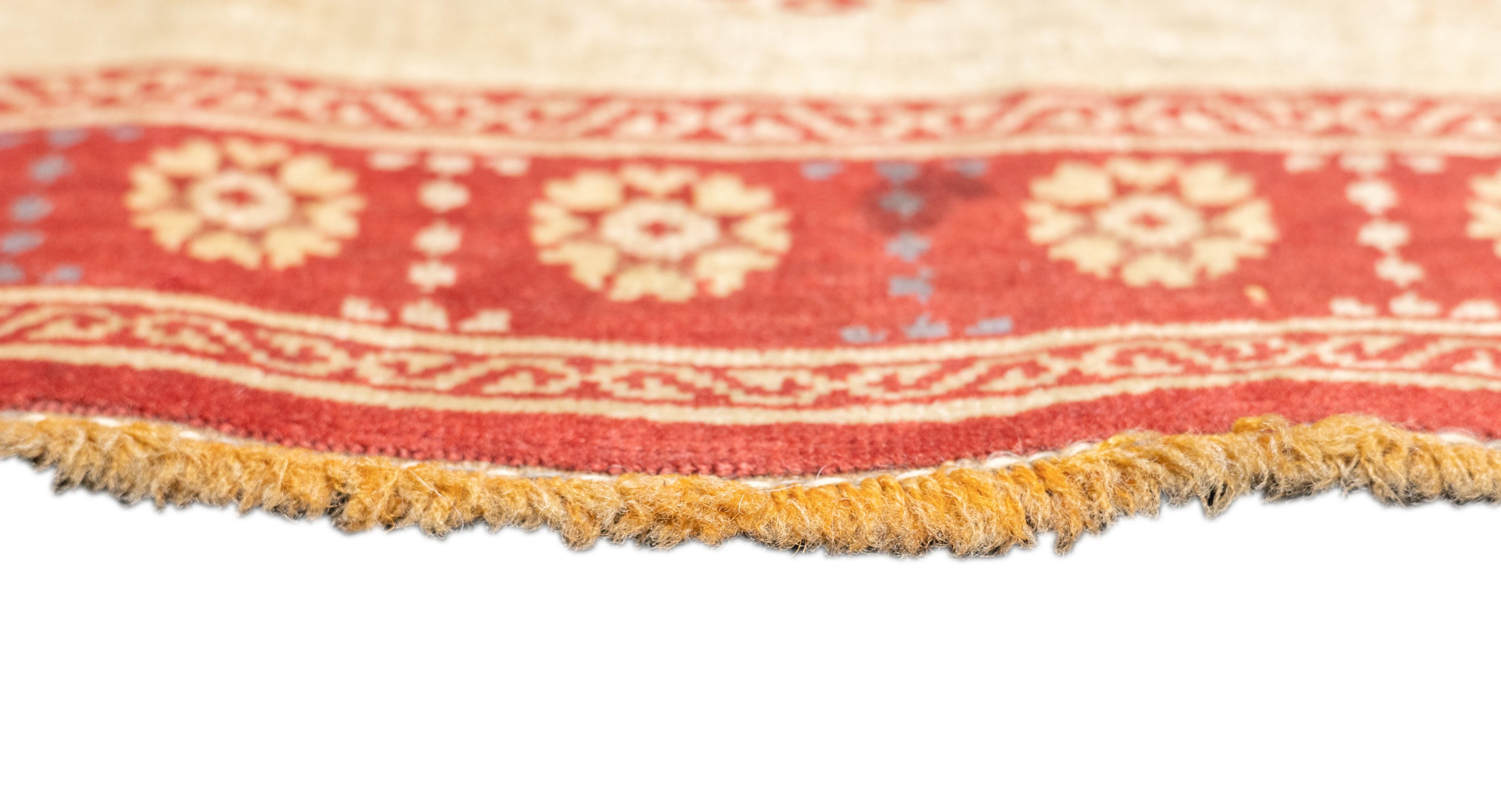 Antiker Kumkapi-Teppich 4'4'' x 5'11'' im Zustand „Gut“ im Angebot in New York, NY