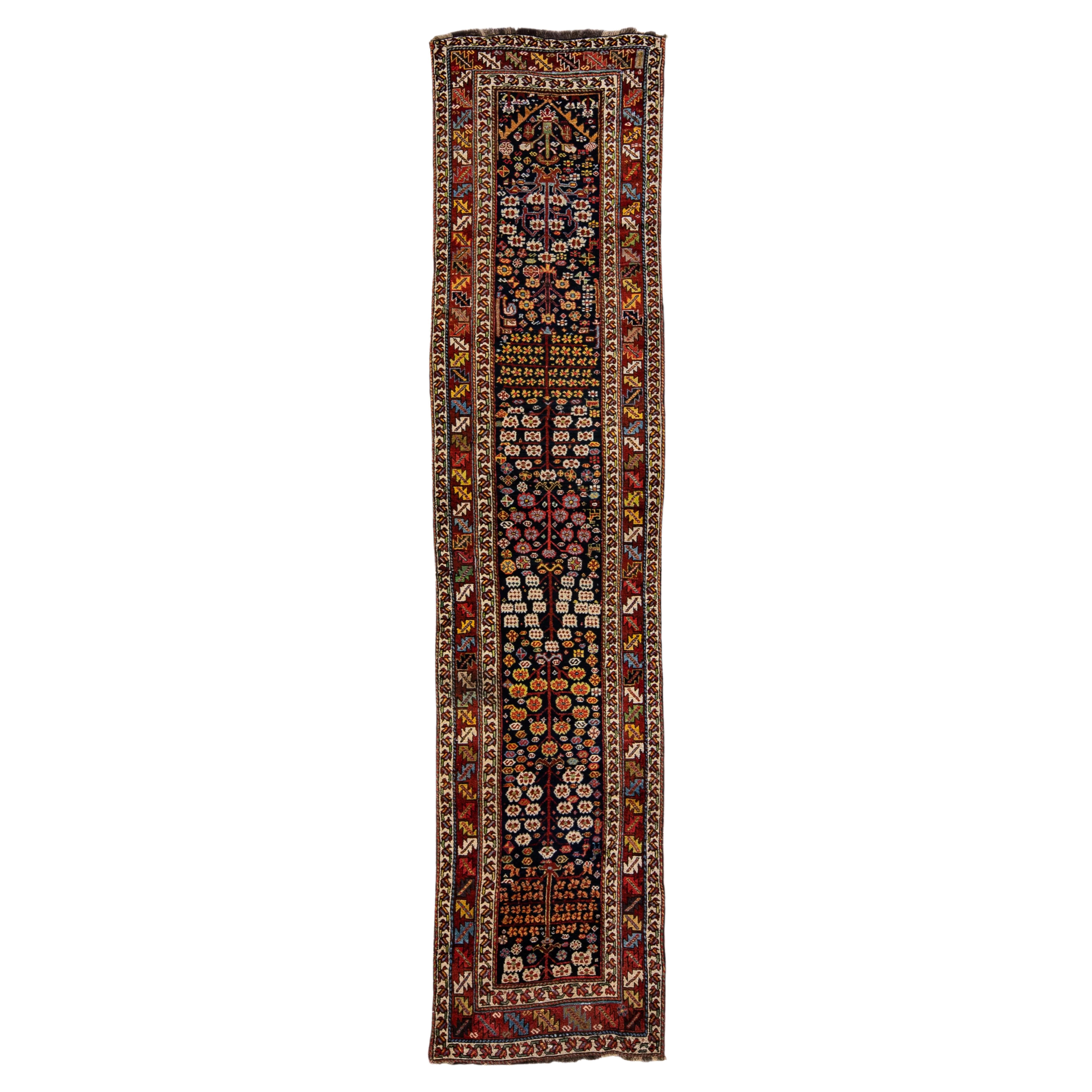 Antique Kurd Handmade Allover Pattern Wool Runner (Chemin de table en laine) en vente