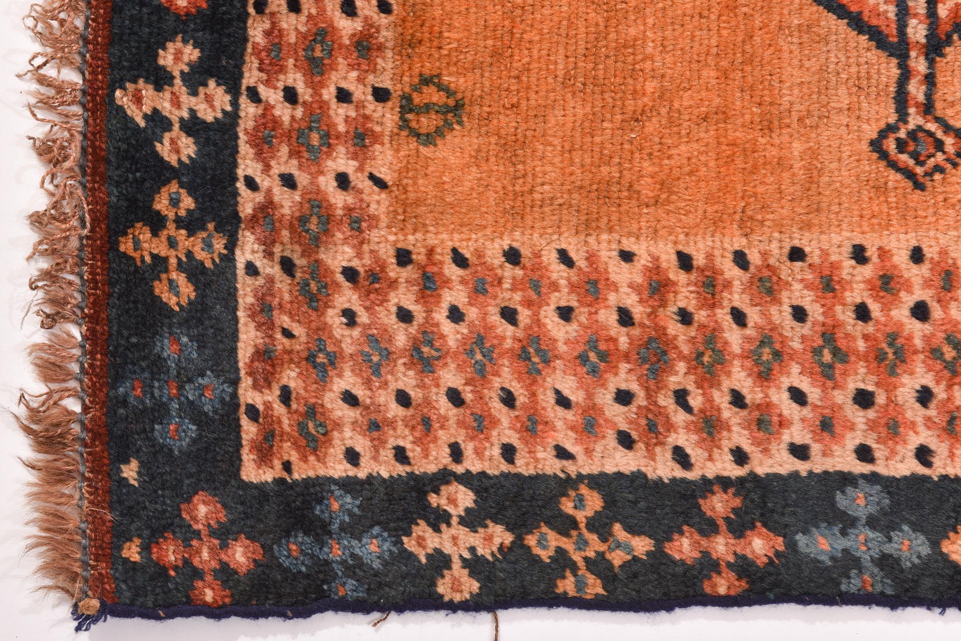 Antique Kurdestan Carpet In Excellent Condition For Sale In Alessandria, Piemonte