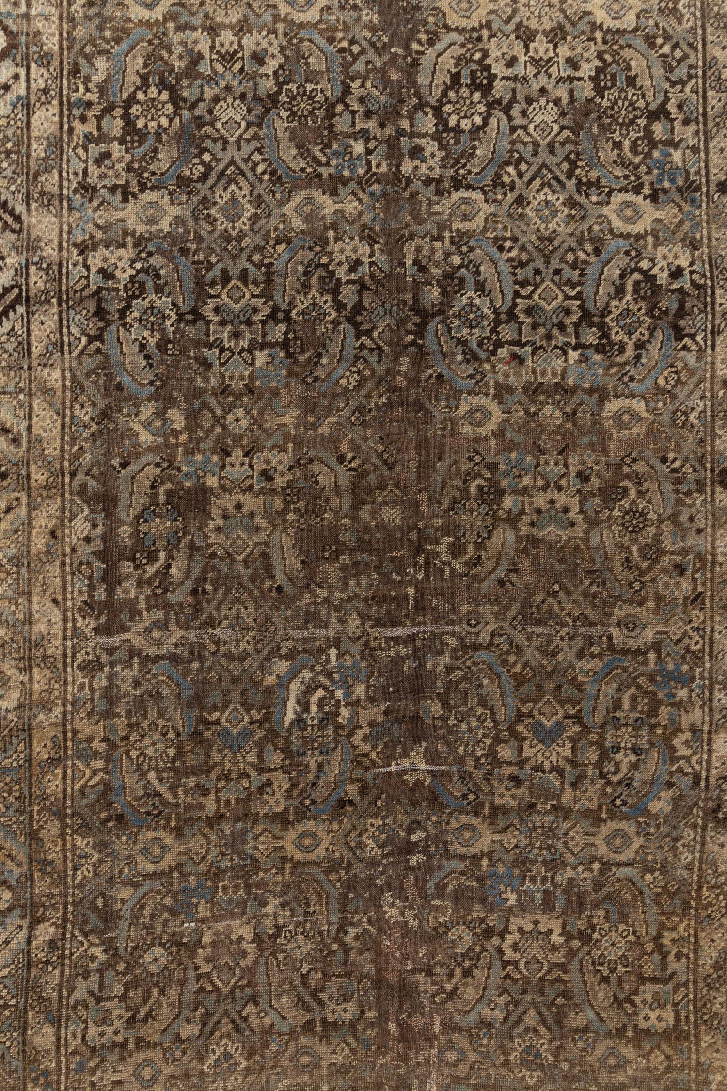 Schöner alter kurdischer Teppich mit Patina und Tiefe, gewebt vor Beginn des 20. Jahrhunderts. Bitte beachten Sie, dass wir diesen Teppich im Originalzustand belassen haben. Die Grenzen können vor dem Versand gesichert werden, wenn der Käufer dies