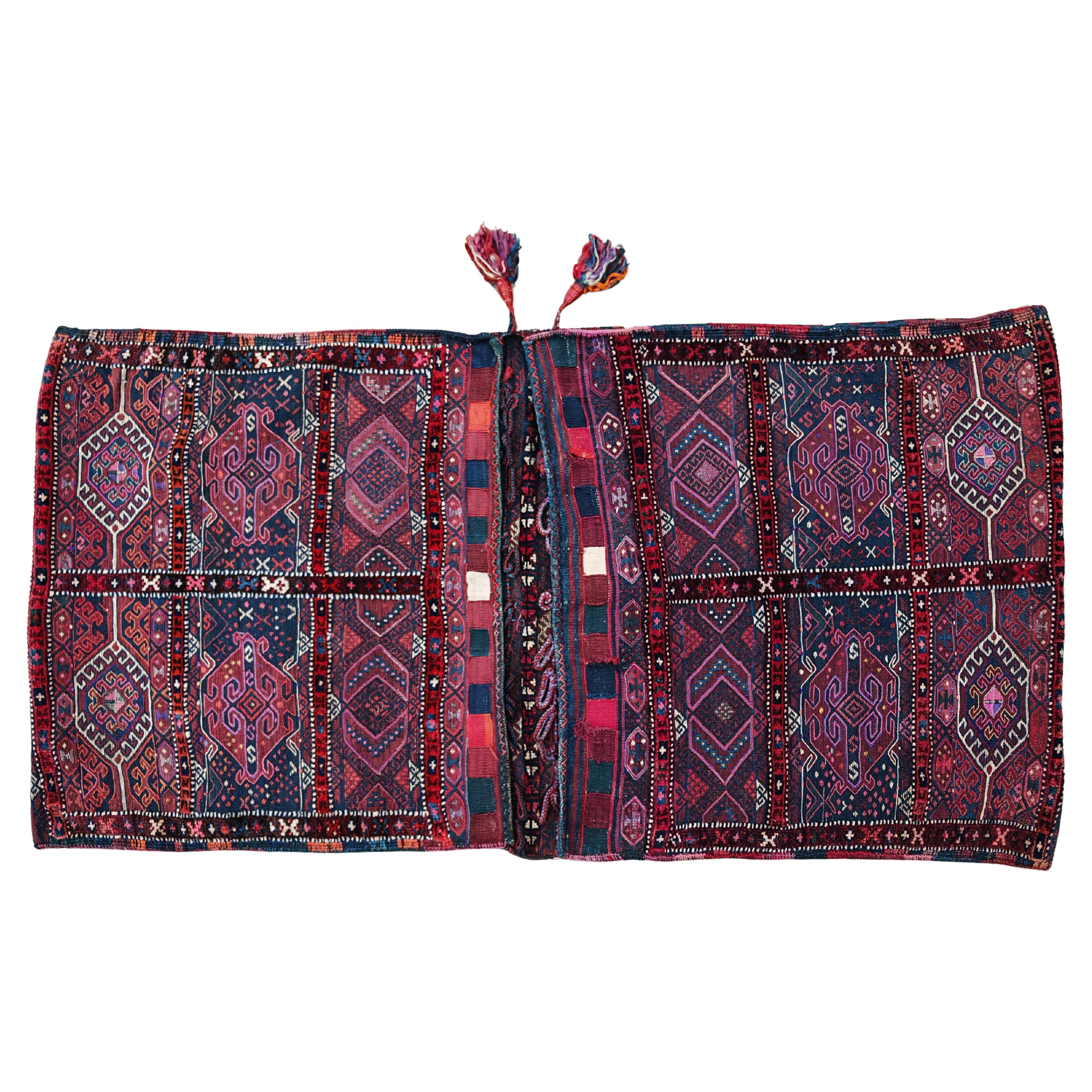 Antico tappeto curdo annodato a mano con sella di cammello, Tribù Herki, XIX secolo in vendita