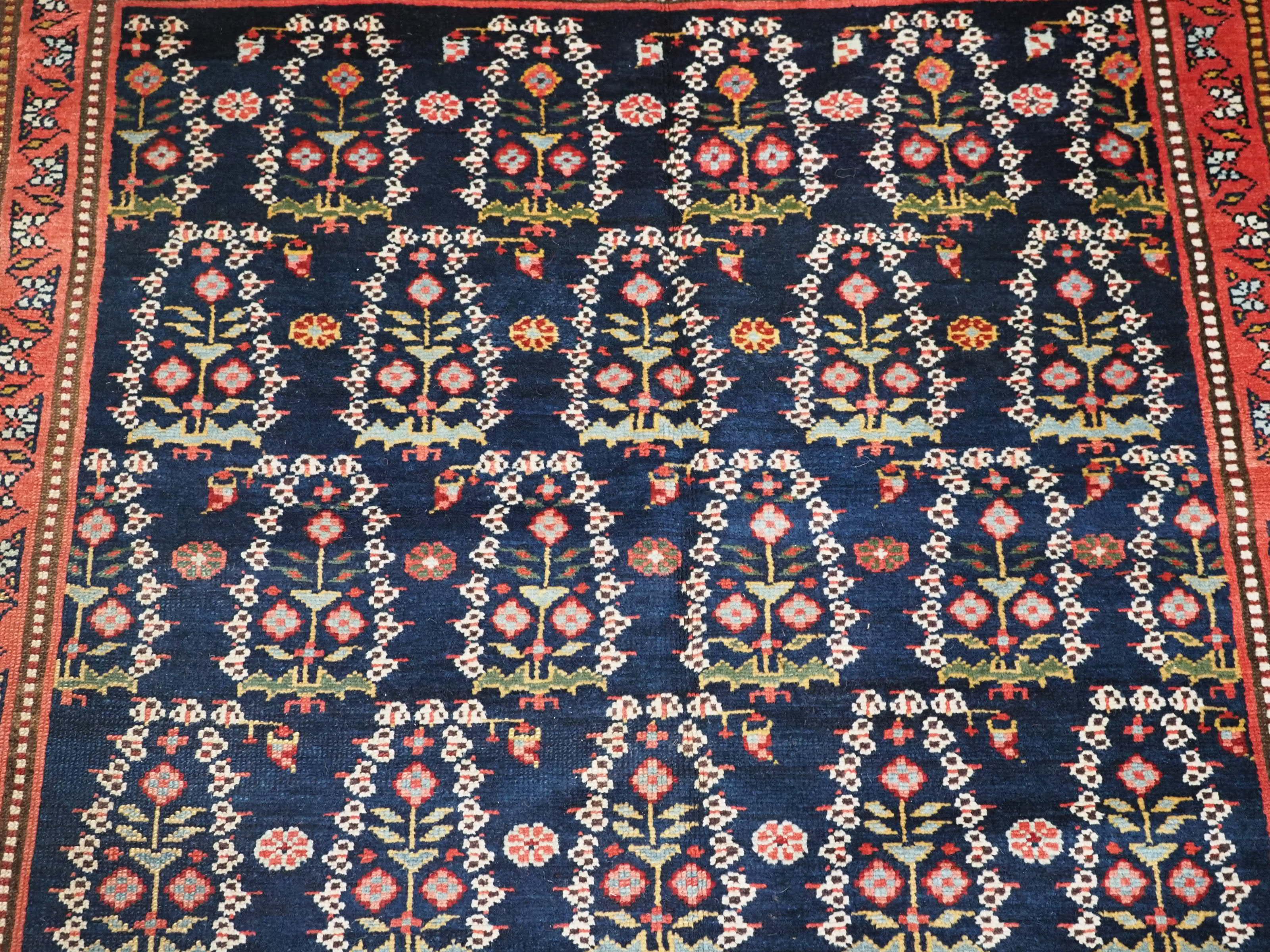 Tapis kelleh kurde ancien ou grand chemin de couloir avec motif boteh sur toute sa surface.  1900. en vente 6