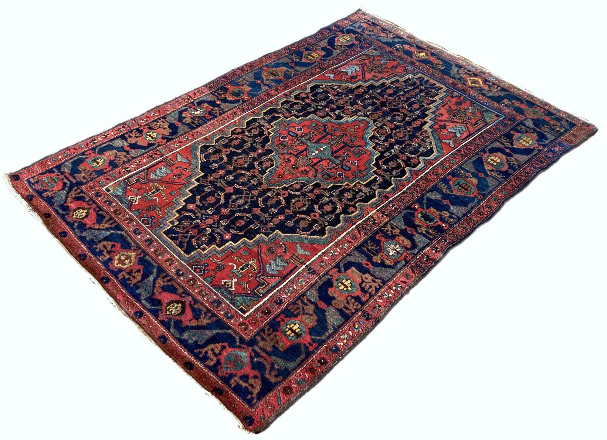 Antique Kurdish Rug In Good Condition For Sale In St. Albans, GB
