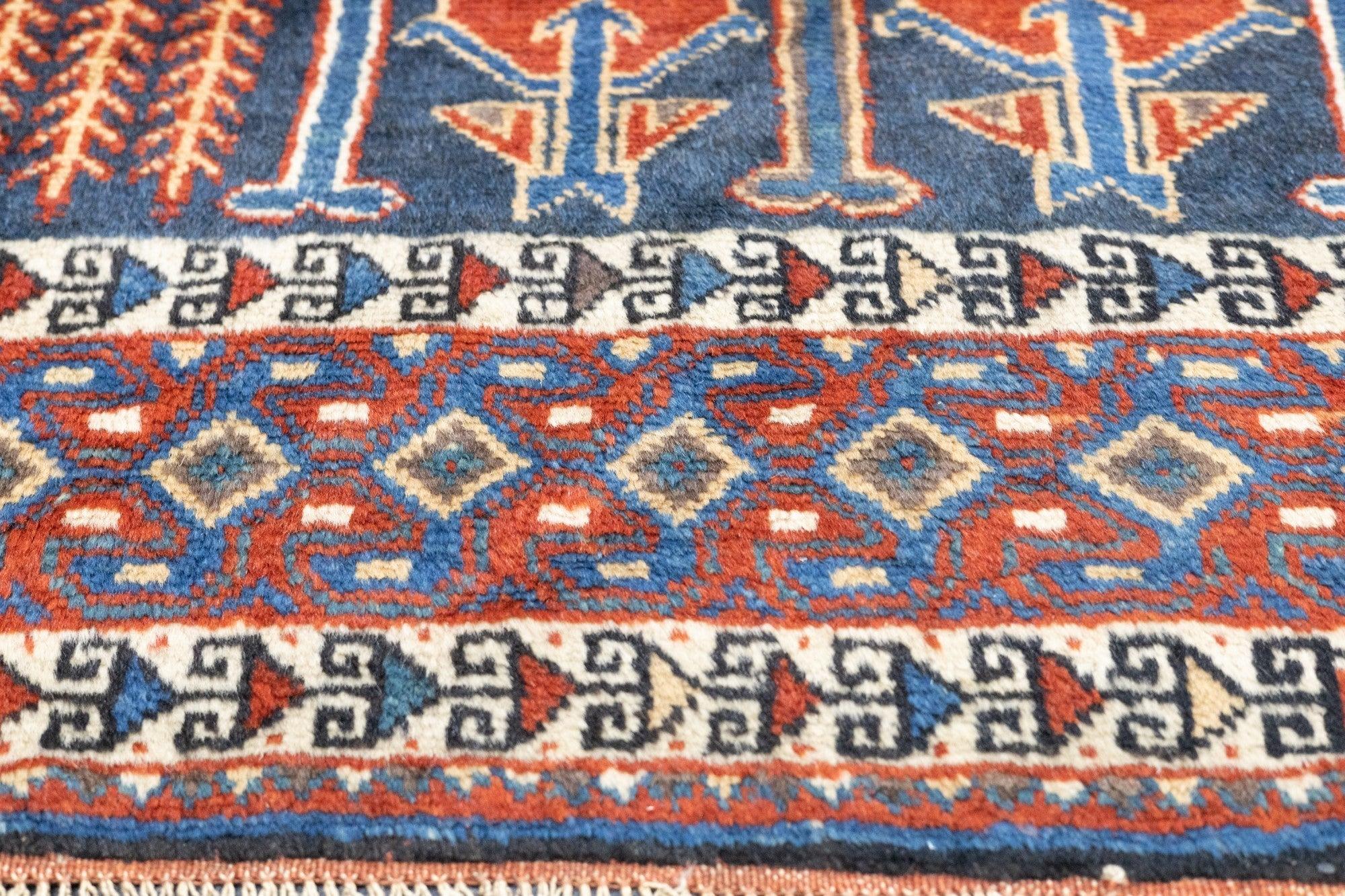 Antique Kurdish Rug 4'3'' x 6'9'' In Good Condition For Sale In New York, NY