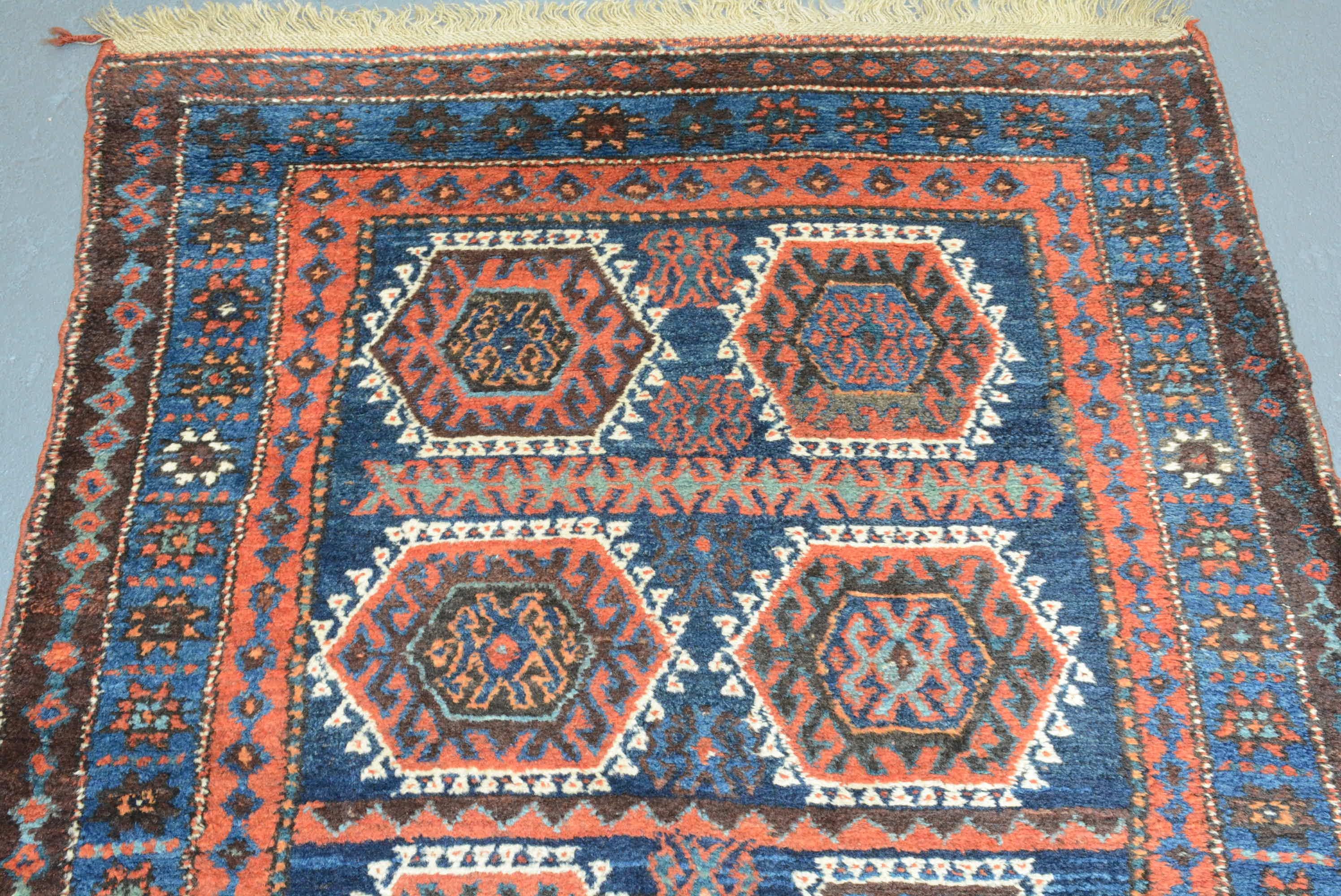 Antiker kurdischer Teppich (Stammeskunst) im Angebot