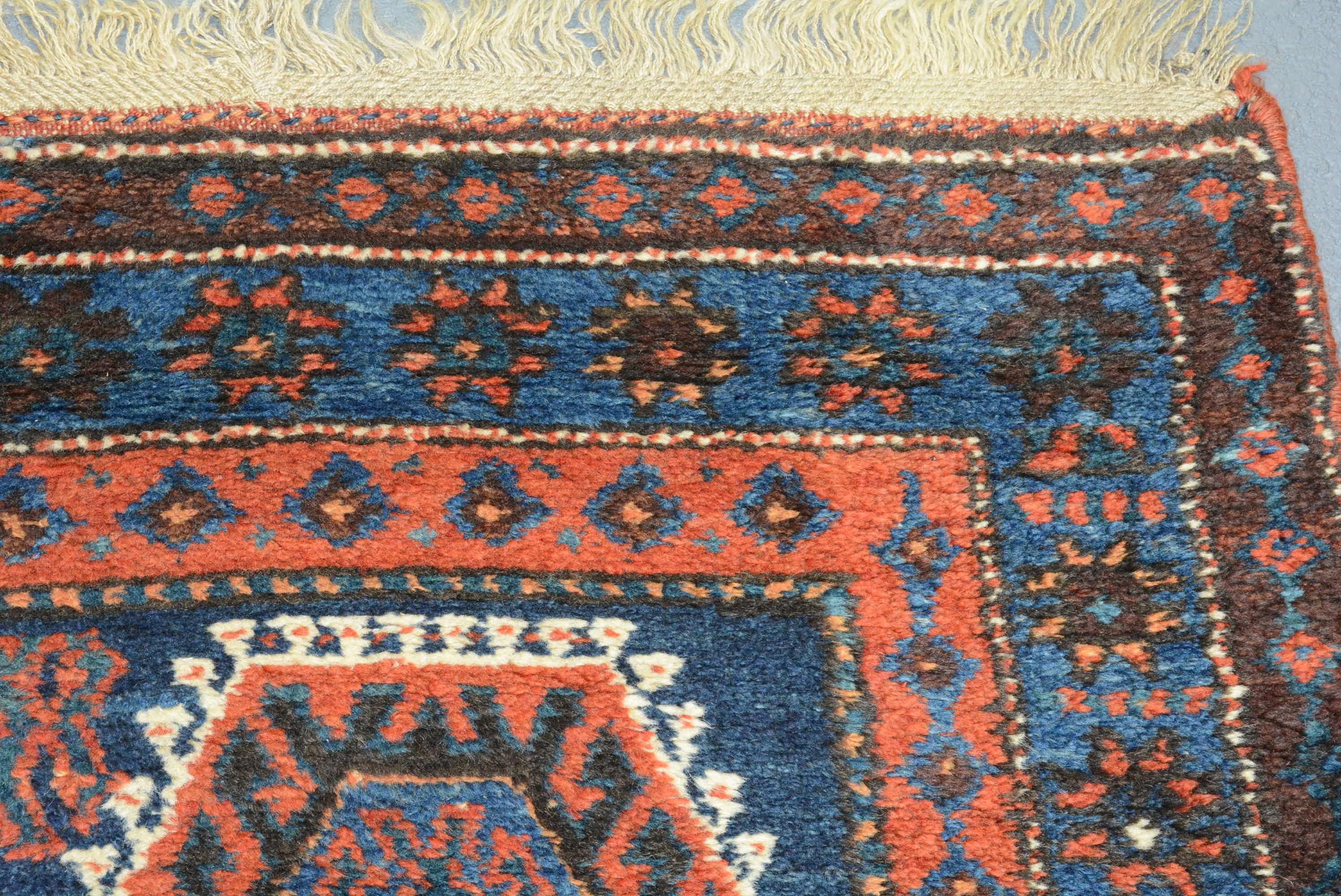 Antiker kurdischer Teppich (19. Jahrhundert) im Angebot