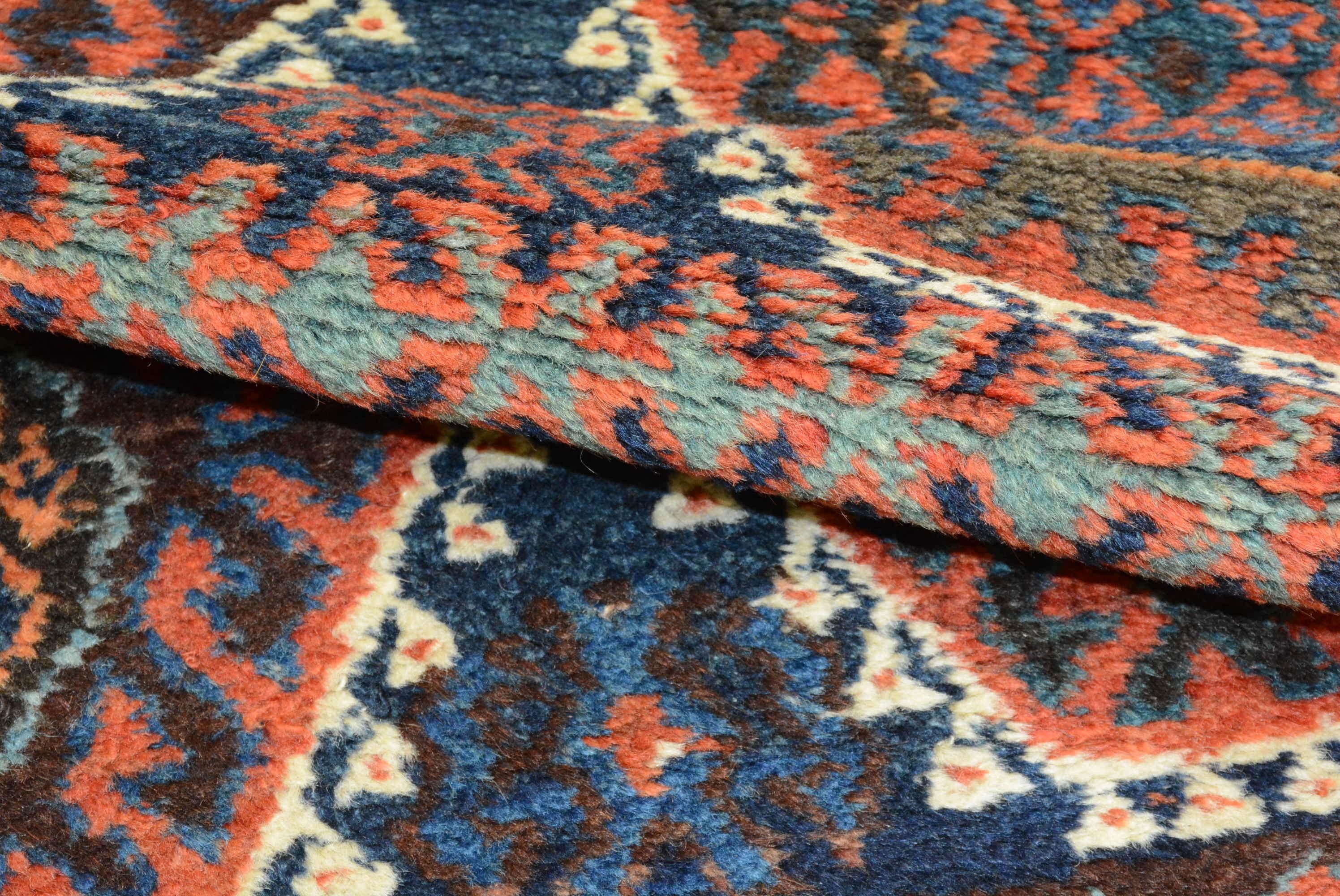 Antiker kurdischer Teppich (Wolle) im Angebot