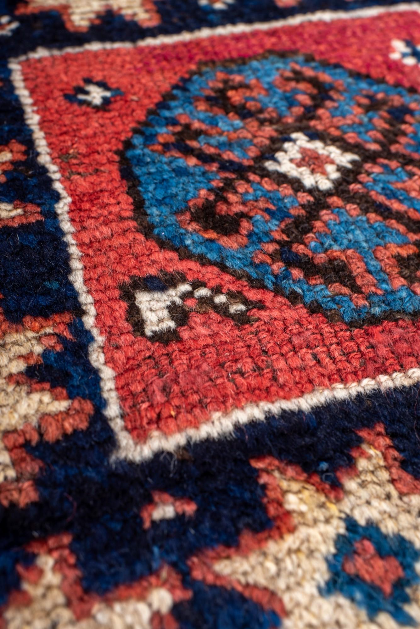Antique Kurdish Rug with Geometric Motifs, Circa 1910 In Good Condition For Sale In New York, NY