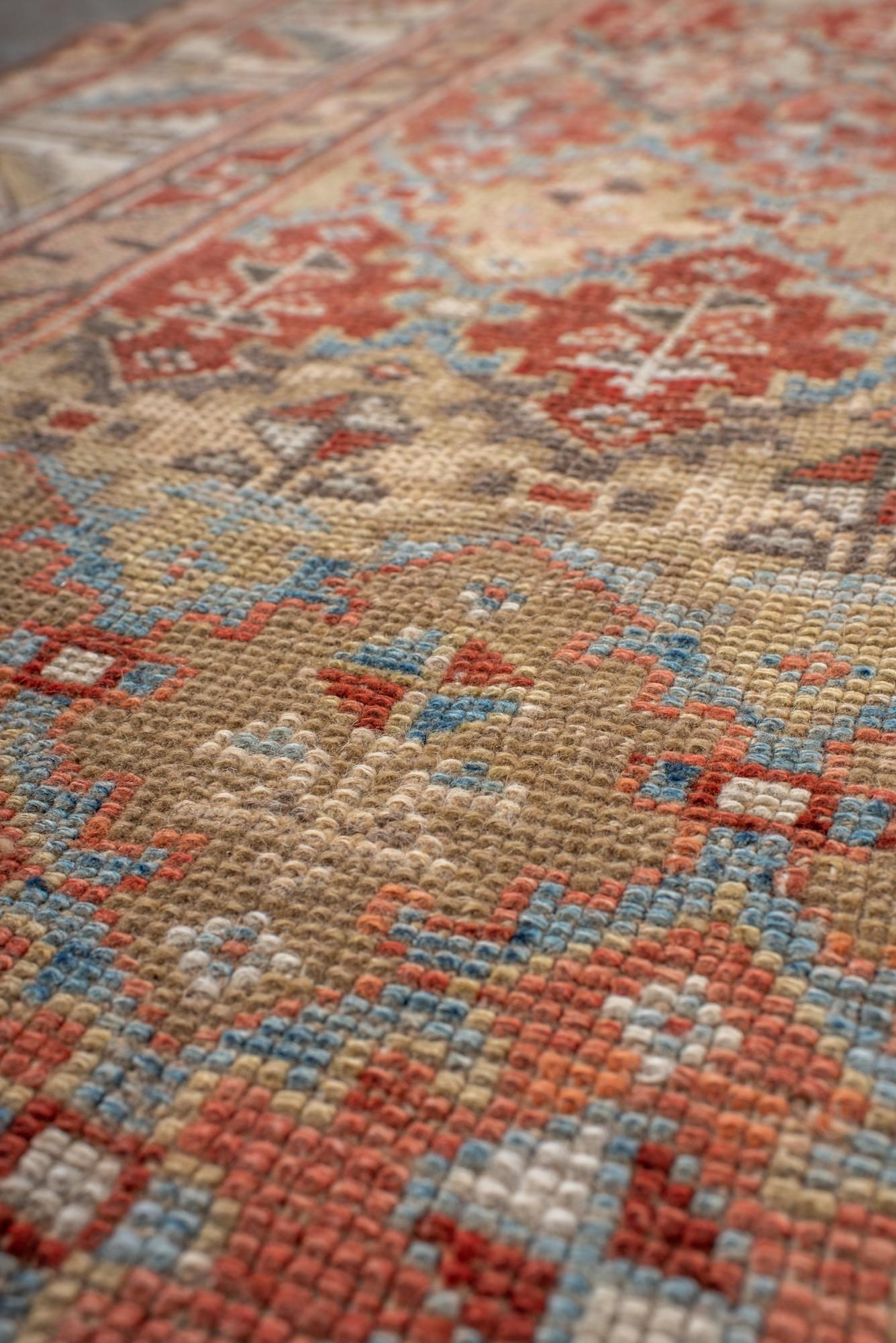 Antigua alfombra kurda con medallones geométricos en Bueno estado para la venta en New York, NY