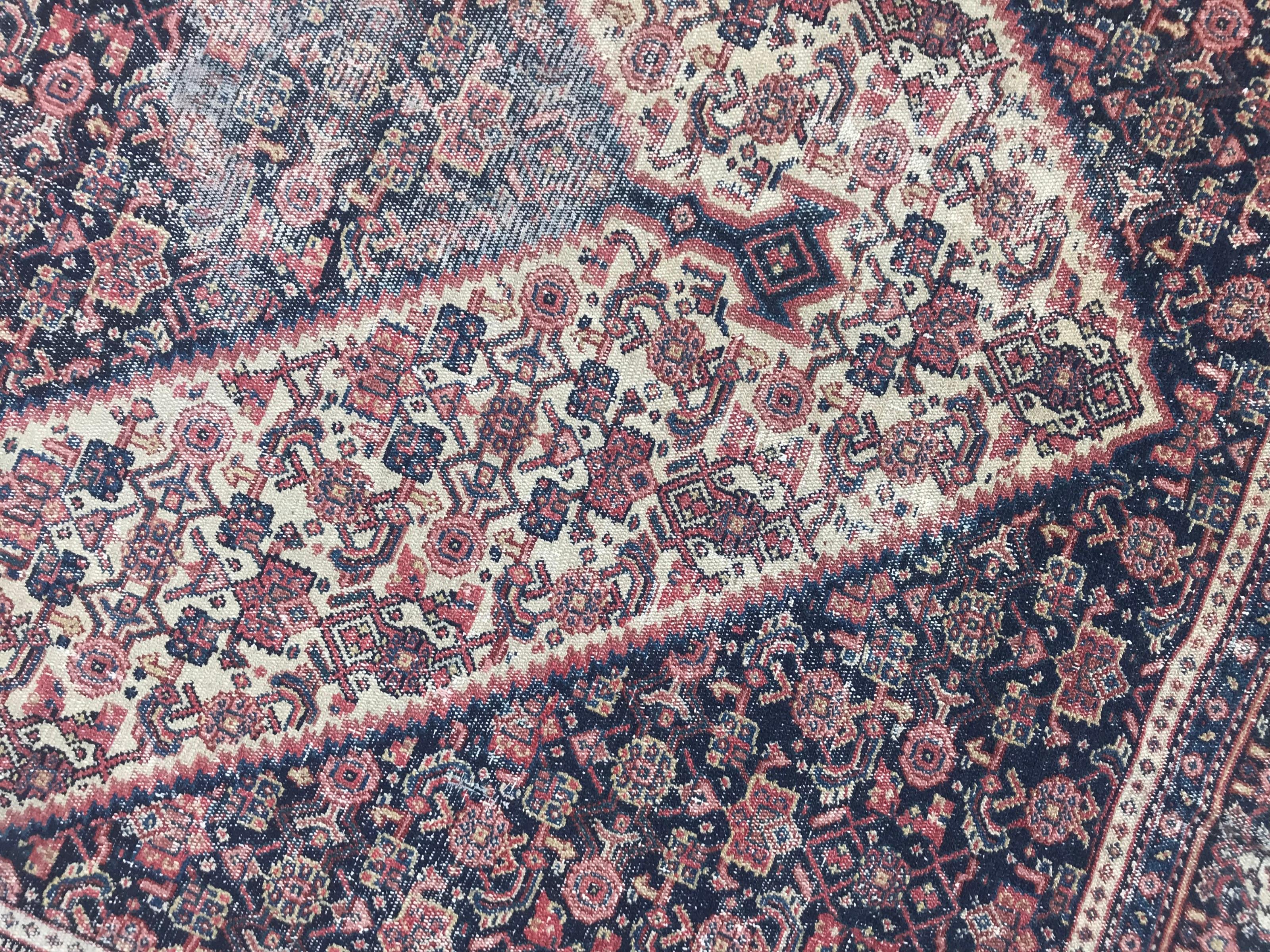 Rustique Ancien tapis kurde Seneh en vente