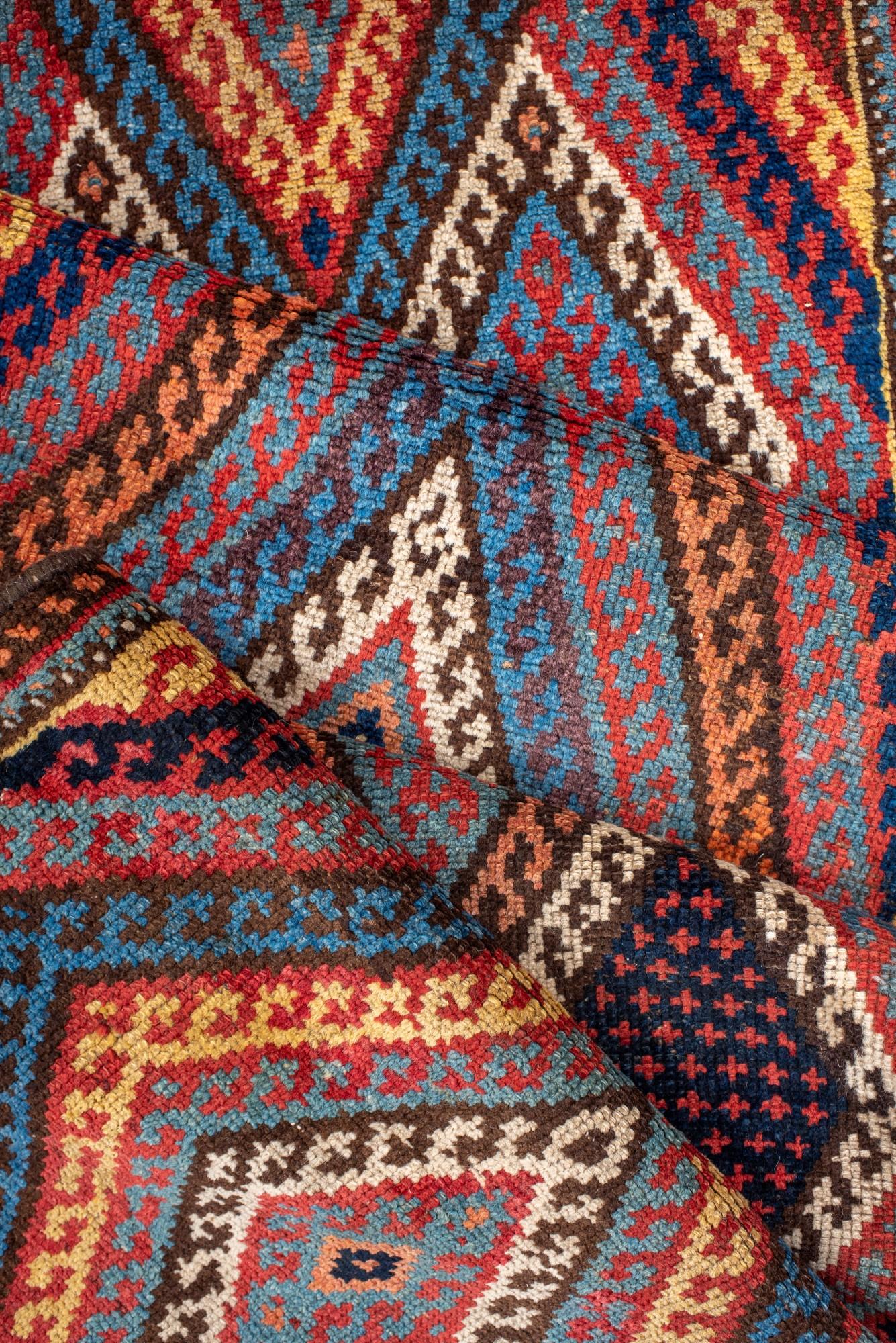 Antico tapis roulant curdo con motivo geometrico in vendita 1