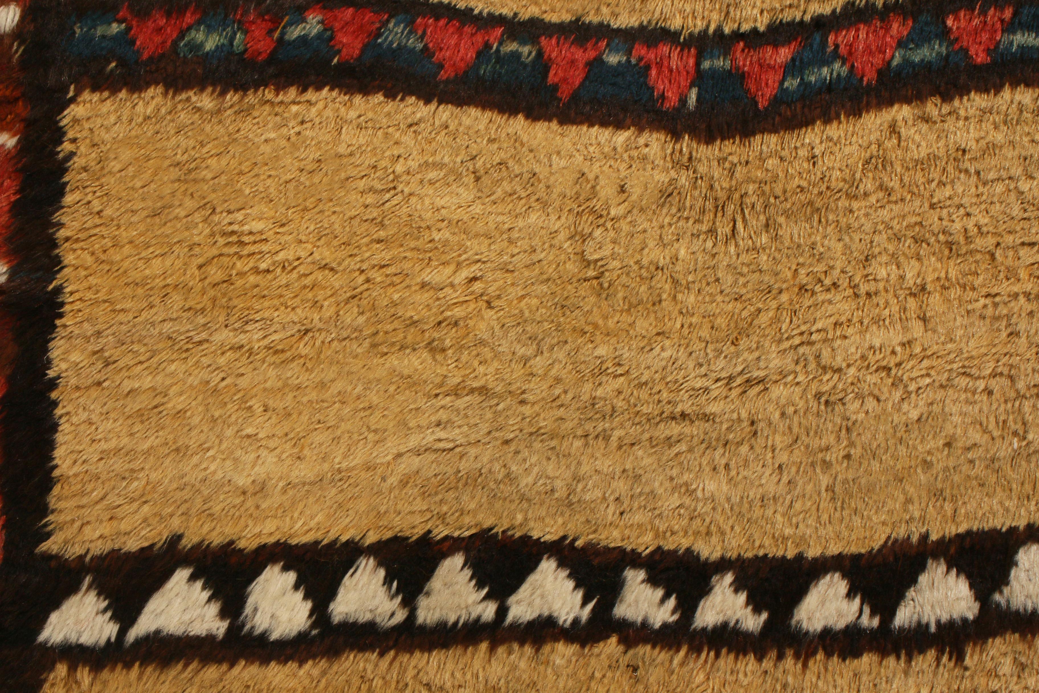 Antiker türkischer, geometrischer, kupferbrauner, roter Wollteppich von Teppich & Kelim (Europäisch) im Angebot