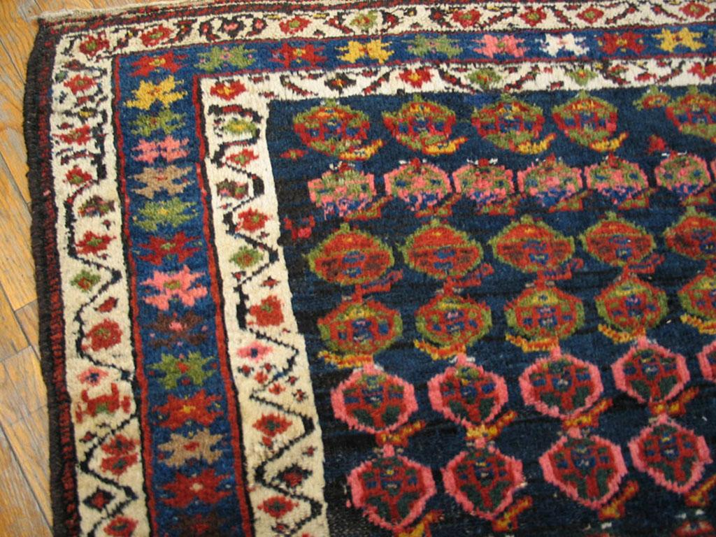 Antiker türkischer Stammeskunst-Teppich im Zustand „Gut“ im Angebot in New York, NY