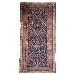 Ancien tapis de village kurde tissé à l'intérieur, vers les années 1930