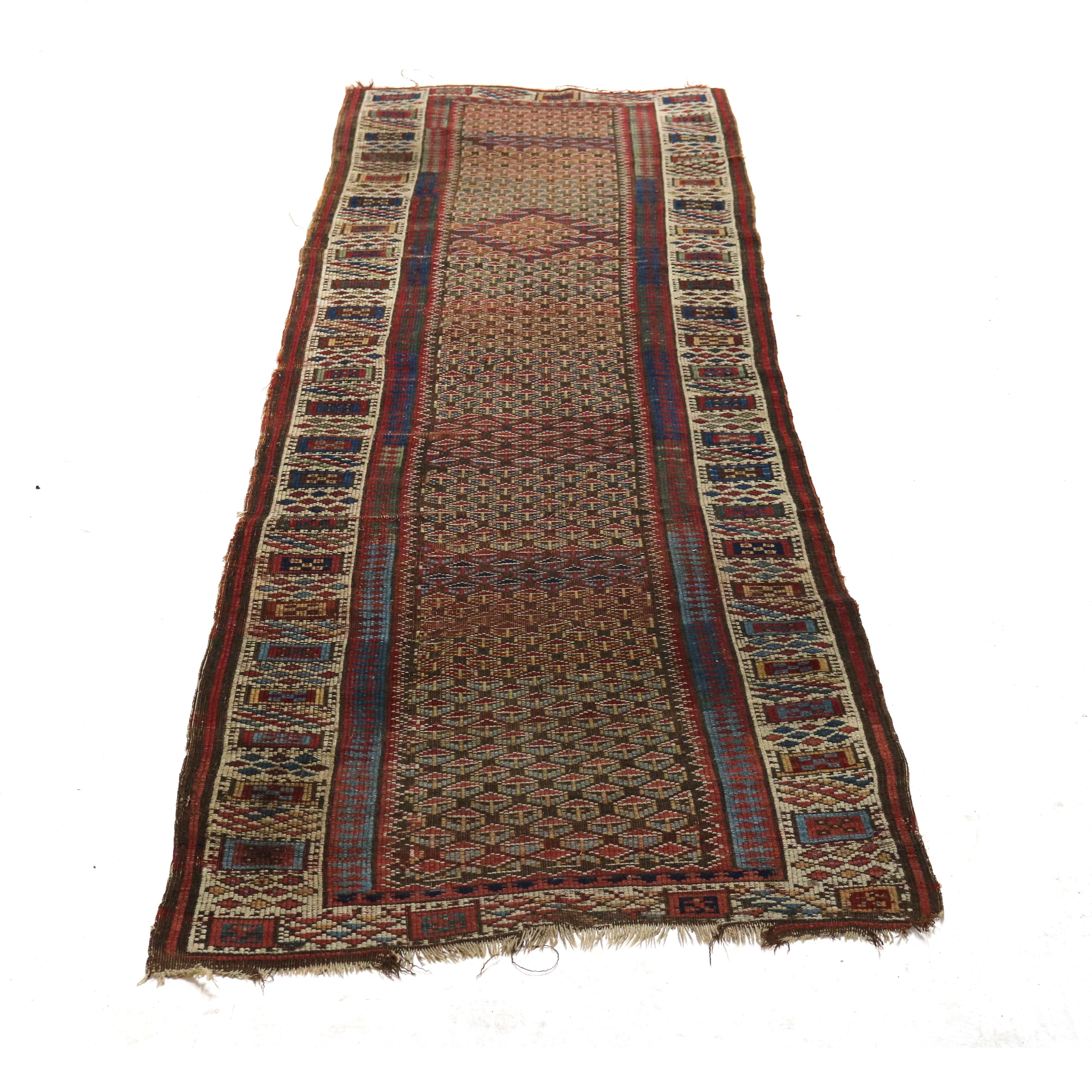 Antiker Kurdischer Wollteppich-Läufer, um 1920 im Angebot 3