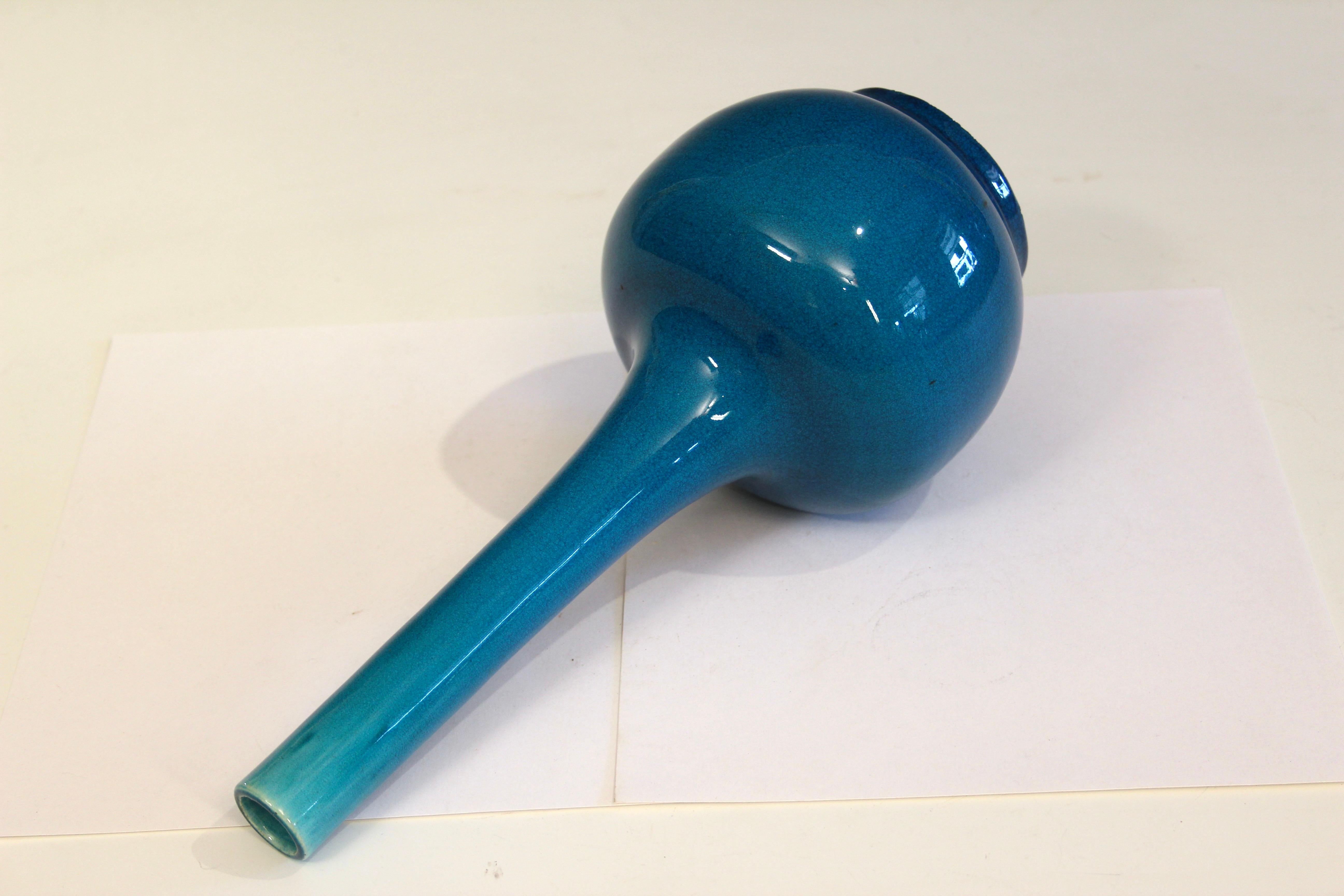 Japonais Ancien vase bouteille Kyoto-Awaji bleu turquoise émaillé craquelé en vente