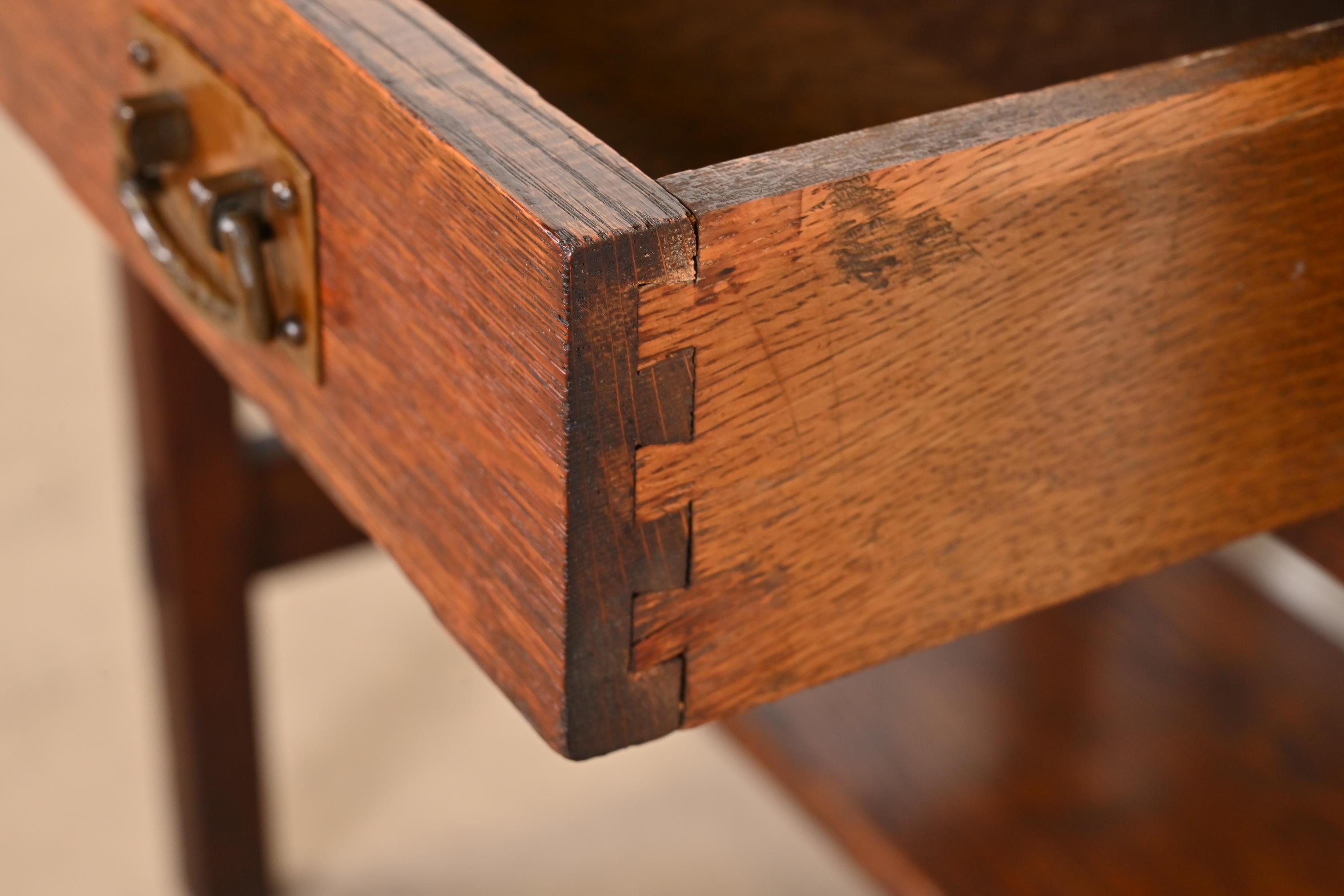 I.L.A. e G.G. Stickley Mission Oak Arts & Crafts - Tavolo da scrittura o da biblioteca in vendita 1
