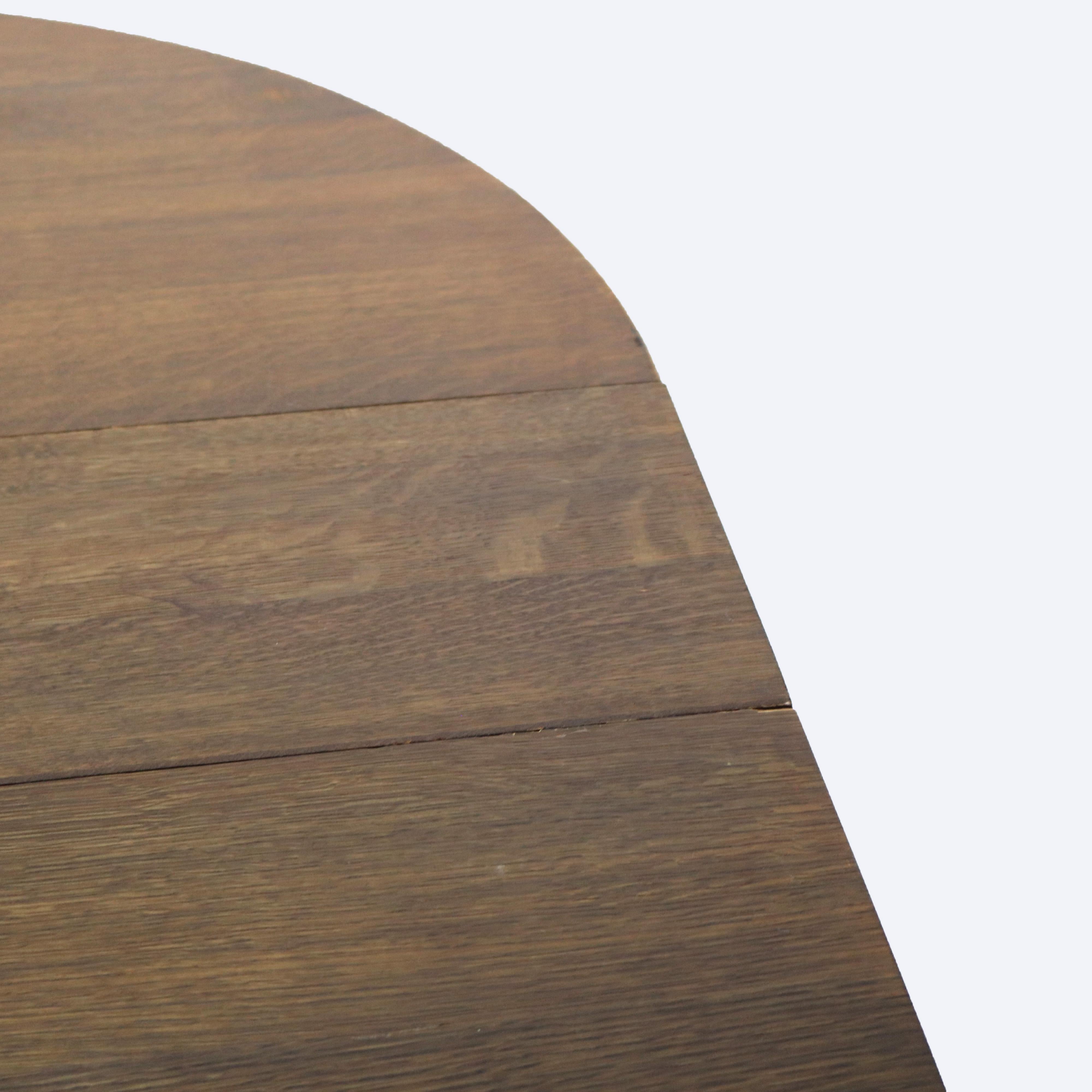 Ancienne table de salle à manger en chêne Stickley avec trois feuilles signée C1910 en vente 2