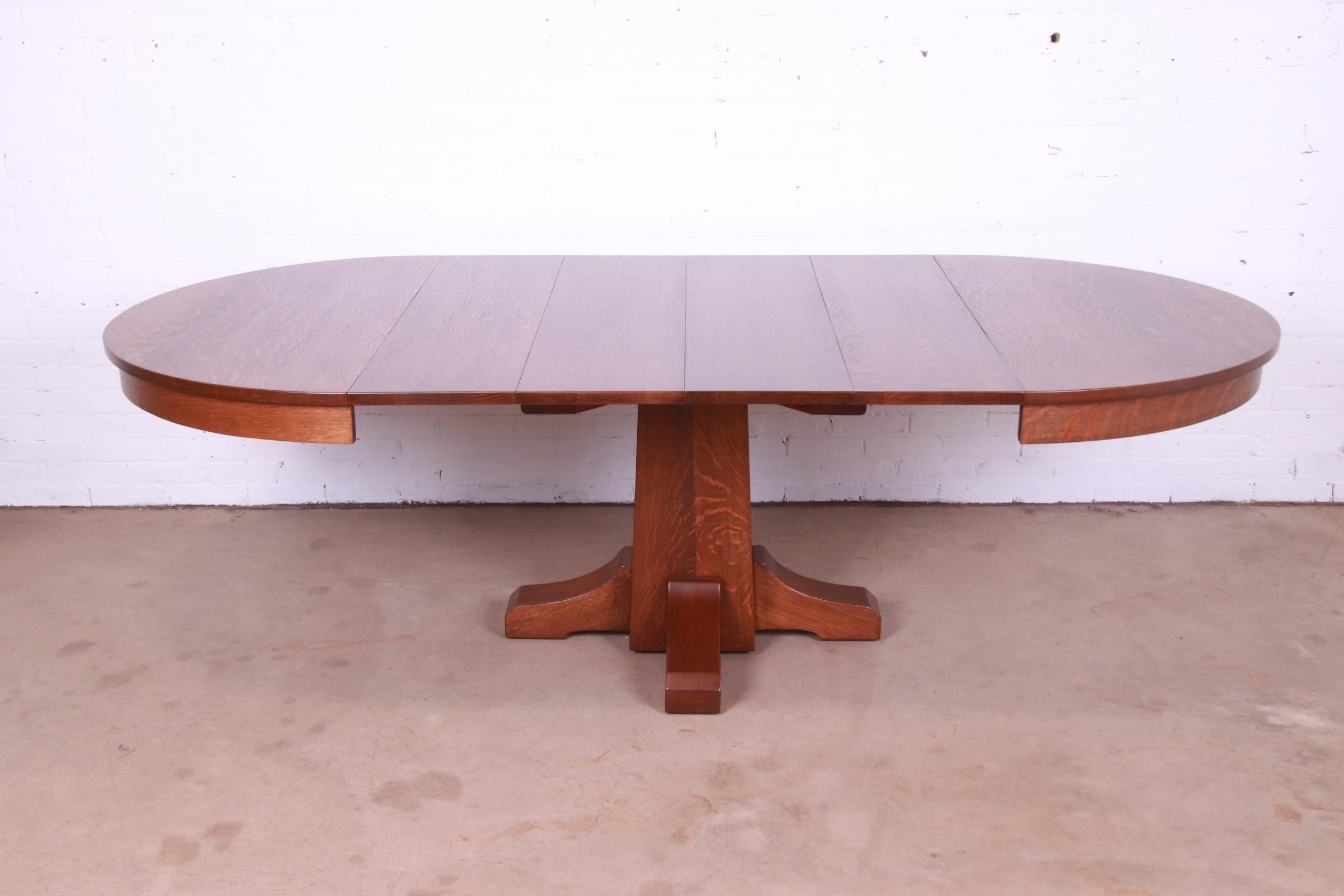 Antique L. & J.G. Stickley Arts & Crafts Oak Extension Pedestal Dining Table For Sale 1