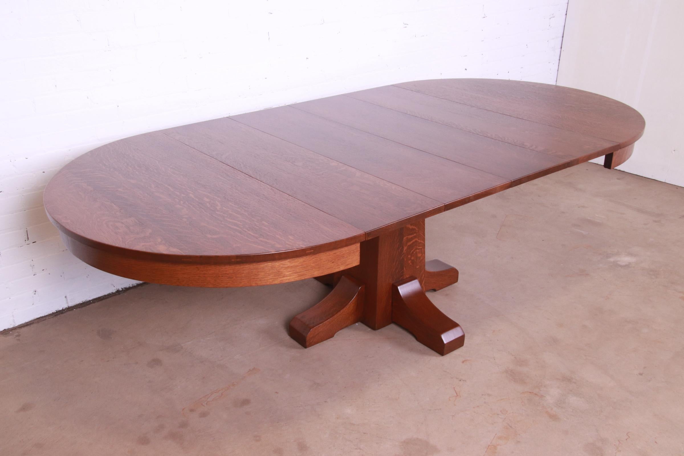 Antique L. & J.G. Stickley Arts & Crafts Oak Extension Pedestal Dining Table For Sale 5