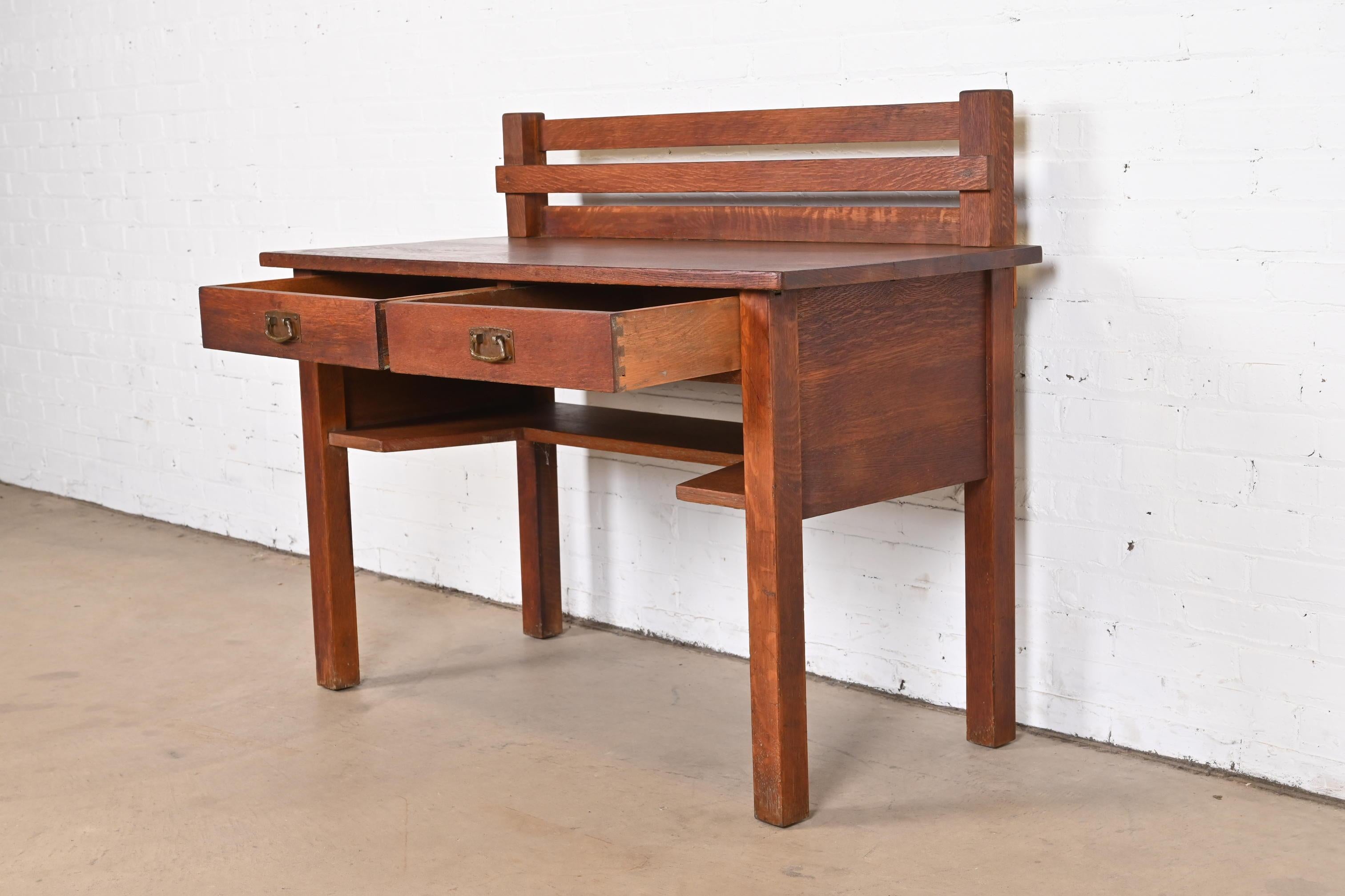 Antique L. & J.G. Stickley Mission Oak Arts & Crafts Desk, Circa 1900 In Good Condition For Sale In South Bend, IN