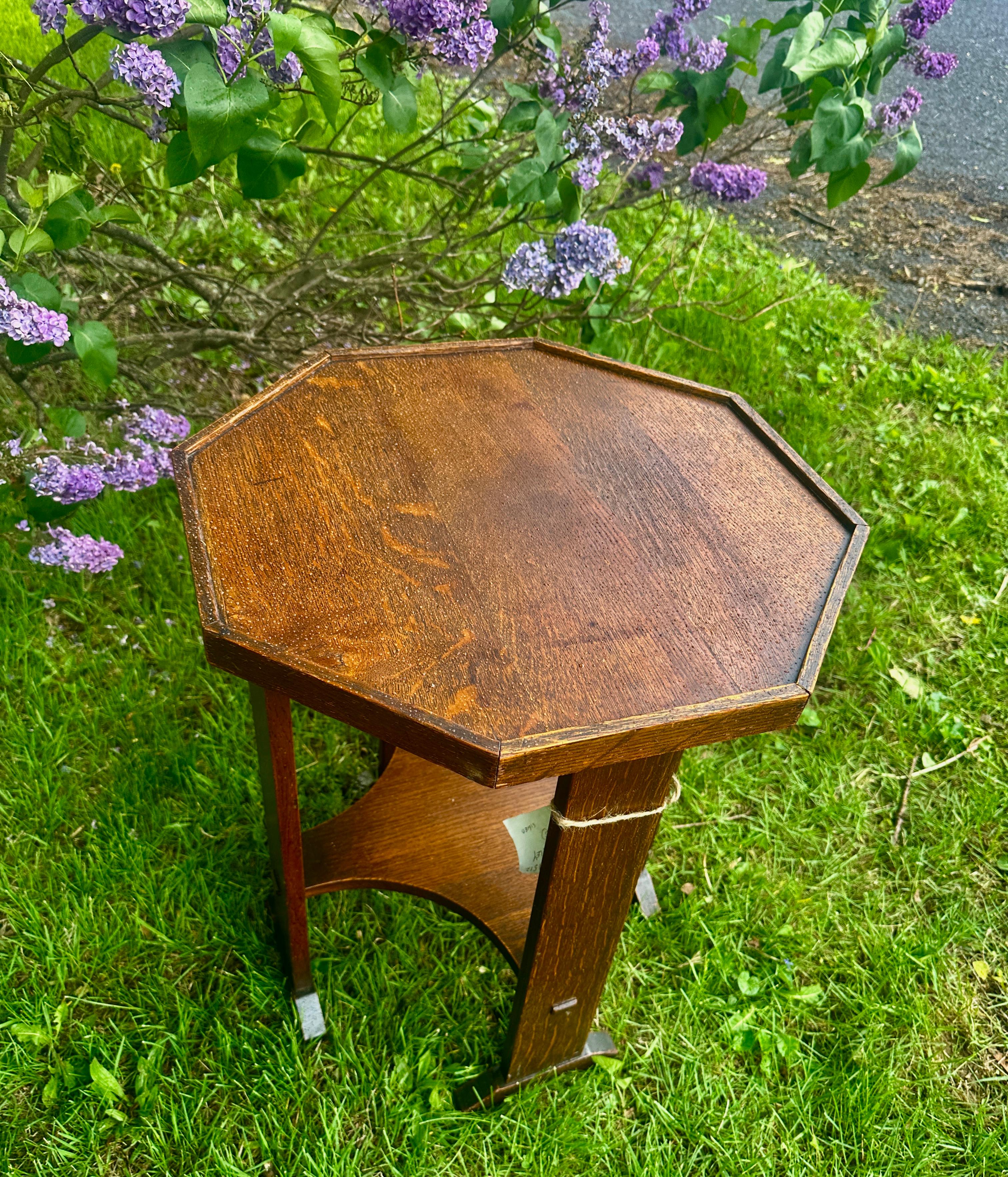 Antiquities- L & JG Stickley-Small Table - avec pieds à chaussures modèle 515 circa 1910 W8123 en vente 10
