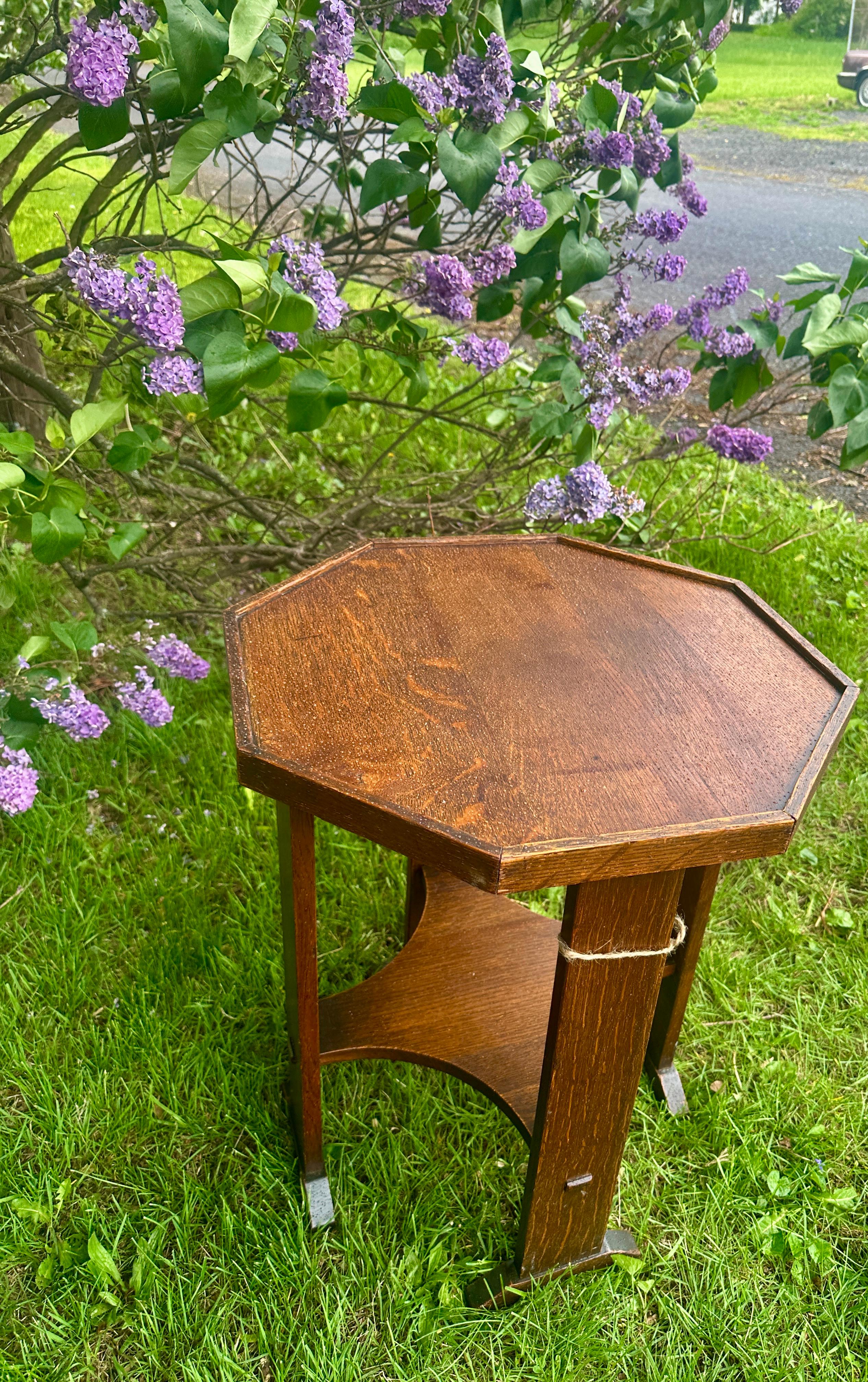 Antiquities- L & JG Stickley-Small Table - avec pieds à chaussures modèle 515 circa 1910 W8123 en vente 11