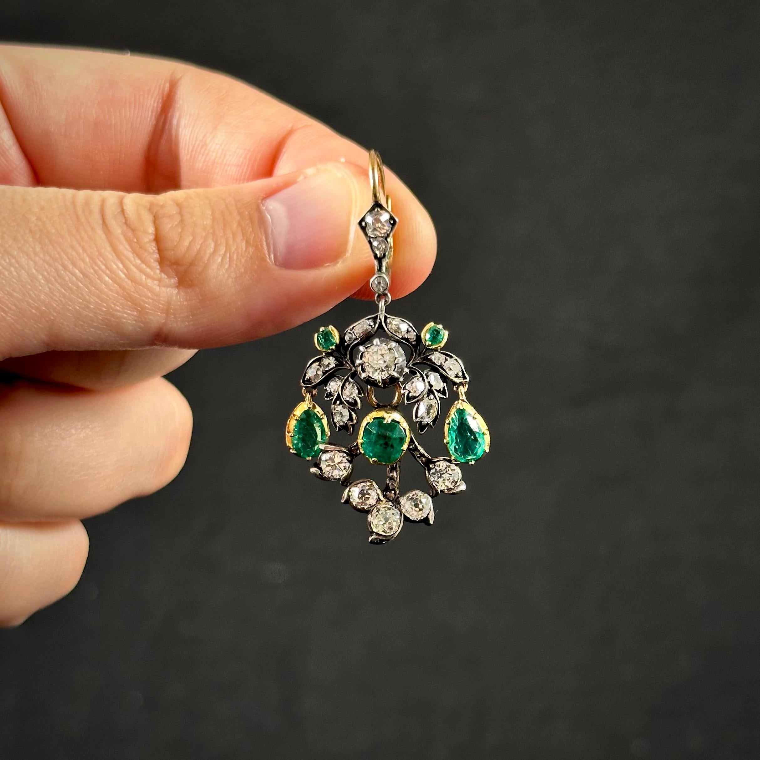 Antike kolumbianische Smaragd-Diamant-Ohrringe aus Silber und Gold aus der Belle Epoque, um 1915 im Angebot 7
