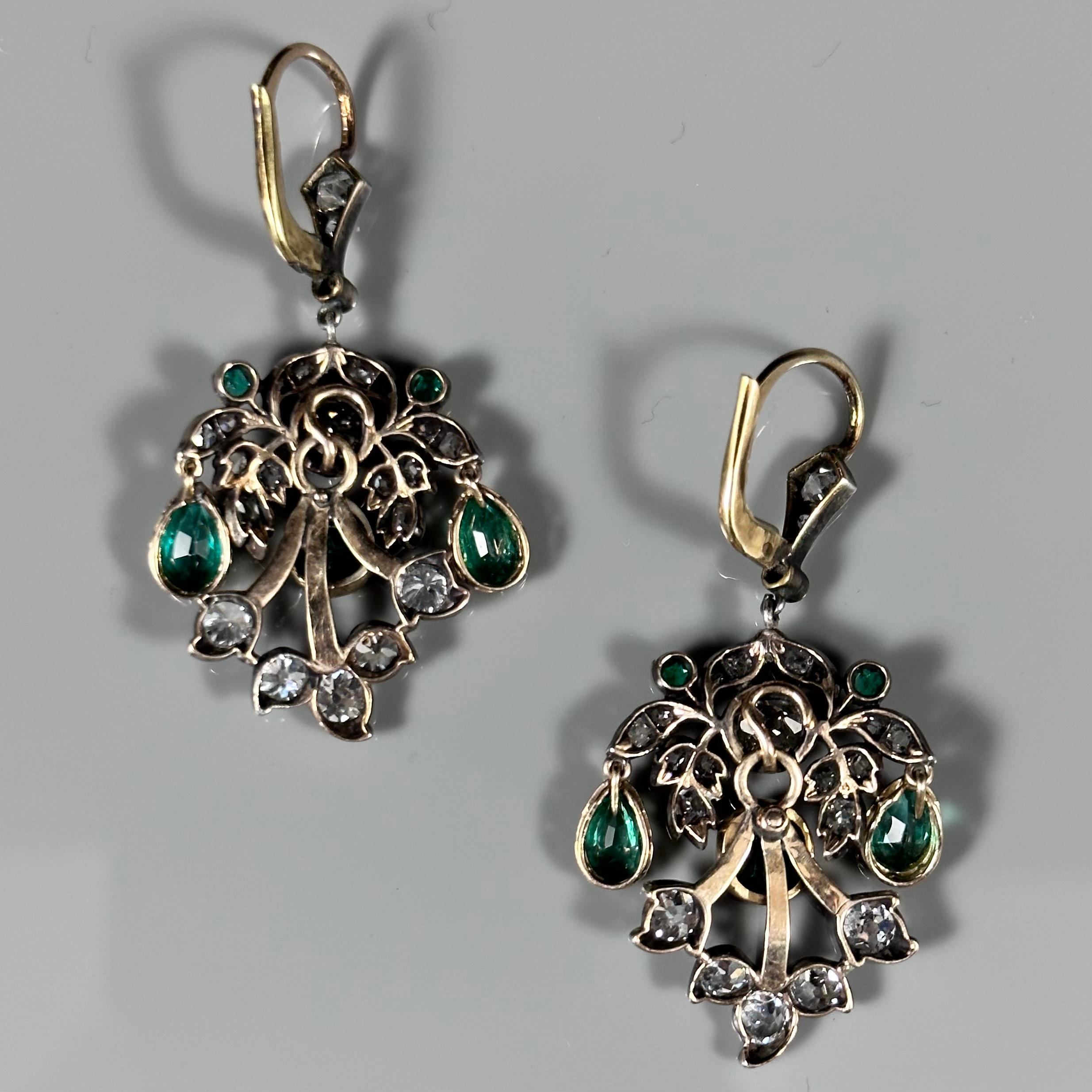 Boucles d'oreilles anciennes La Belle Epoque colombienne émeraude diamant émeraude or argenté, vers 1915 en vente 9