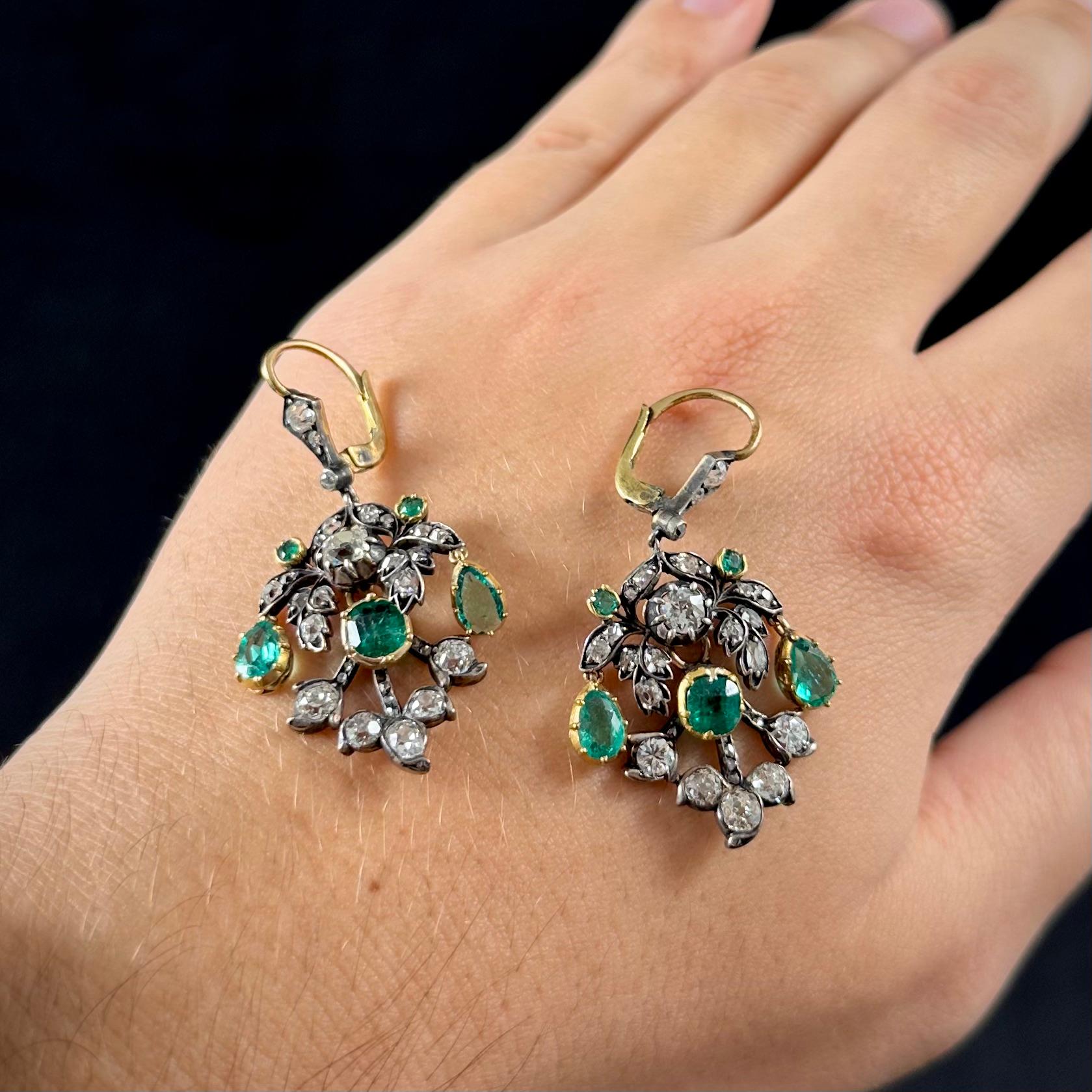 Femenino o masculino Pendientes Antiguos La Belle Epoque Esmeralda Colombiana Diamante Plata Oro, C. 1915 en venta