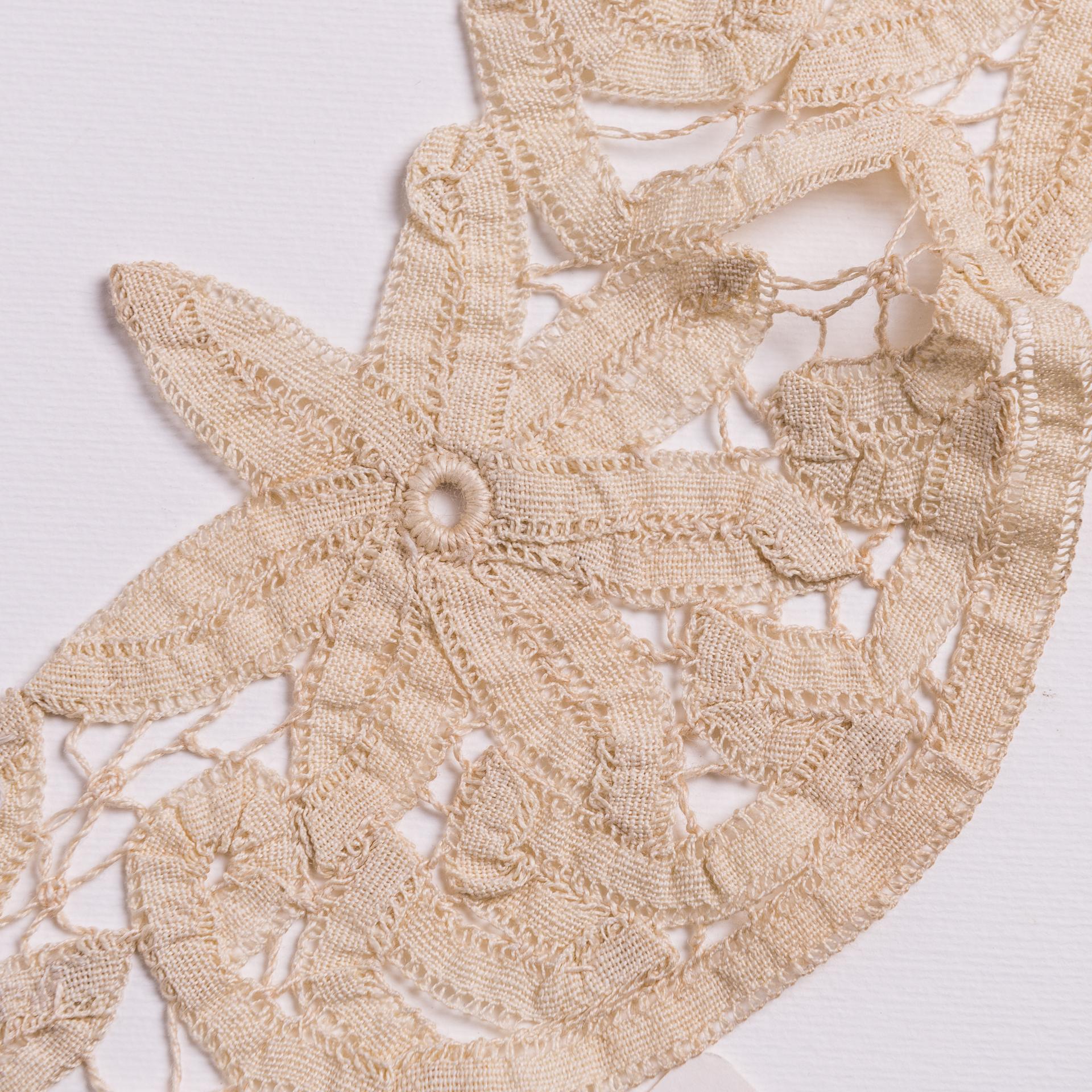 French Antique Lace Collar For Sale
