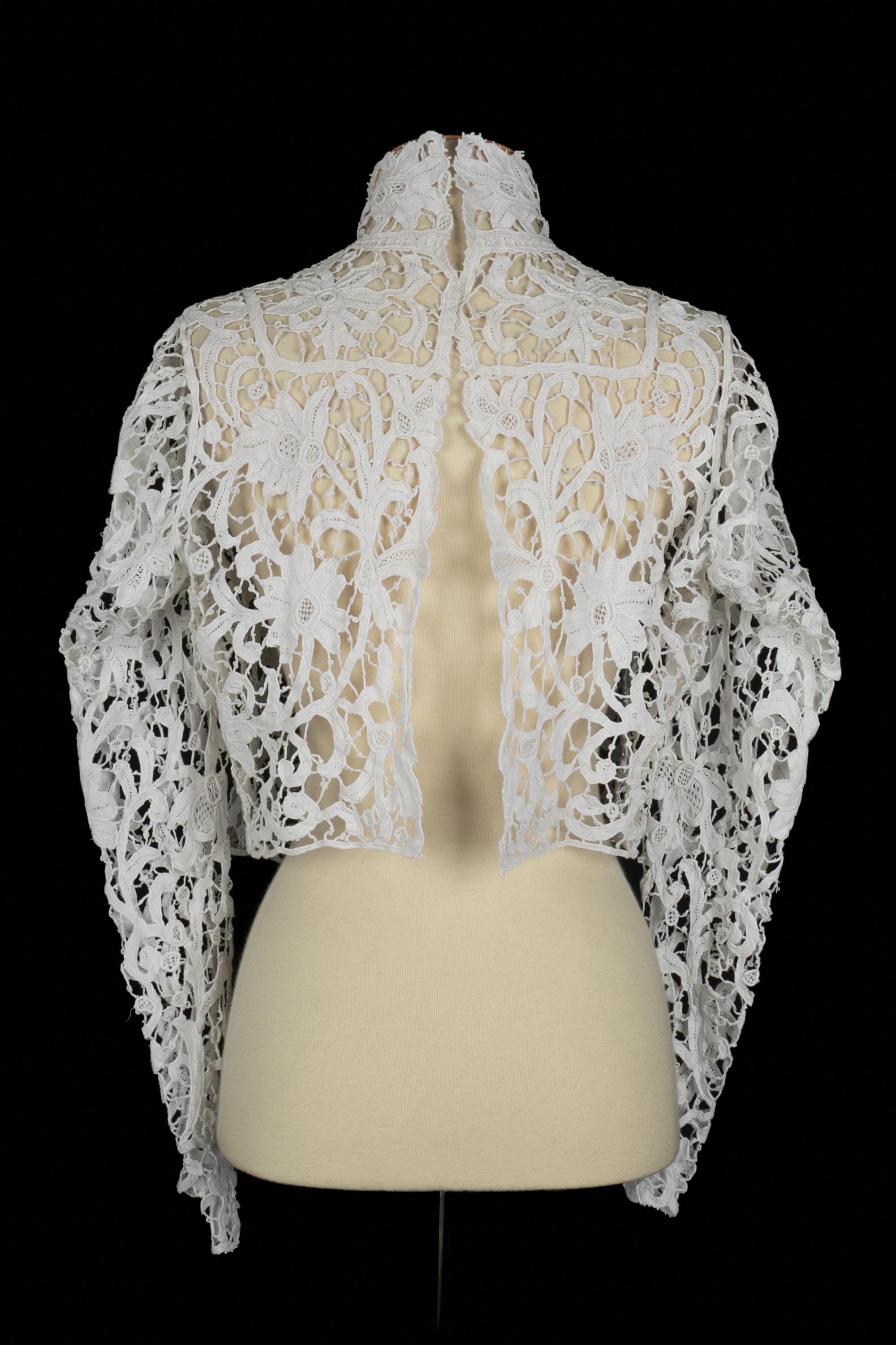Antikes Spitzenoberteil im Zustand „Hervorragend“ im Angebot in SAINT-OUEN-SUR-SEINE, FR