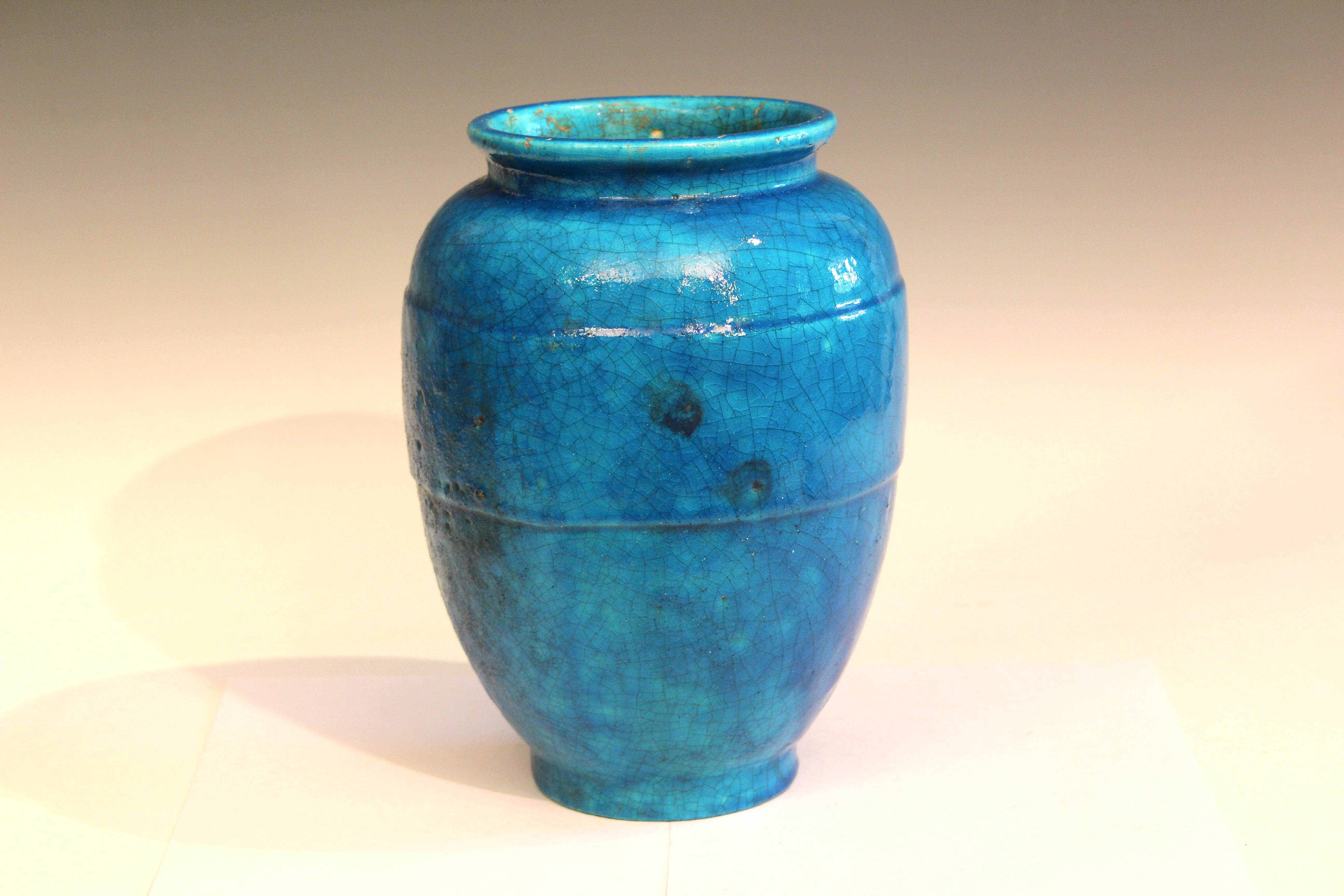 Antique French pottery vase in Art Deco form with shoulder banded in relief and thick turquoise crackle glaze, circa 1920. From the pottery of the famous French ceramicist Edmond Lachenal. 11