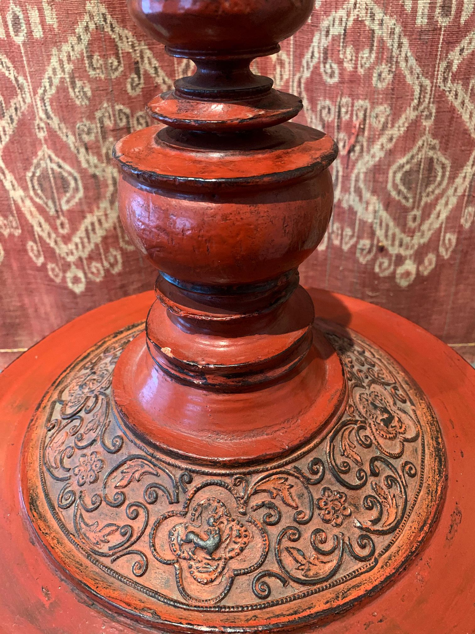 Bol à offrande en orme laqué antique Southeast Asia Bon état - En vente à Atlanta, GA