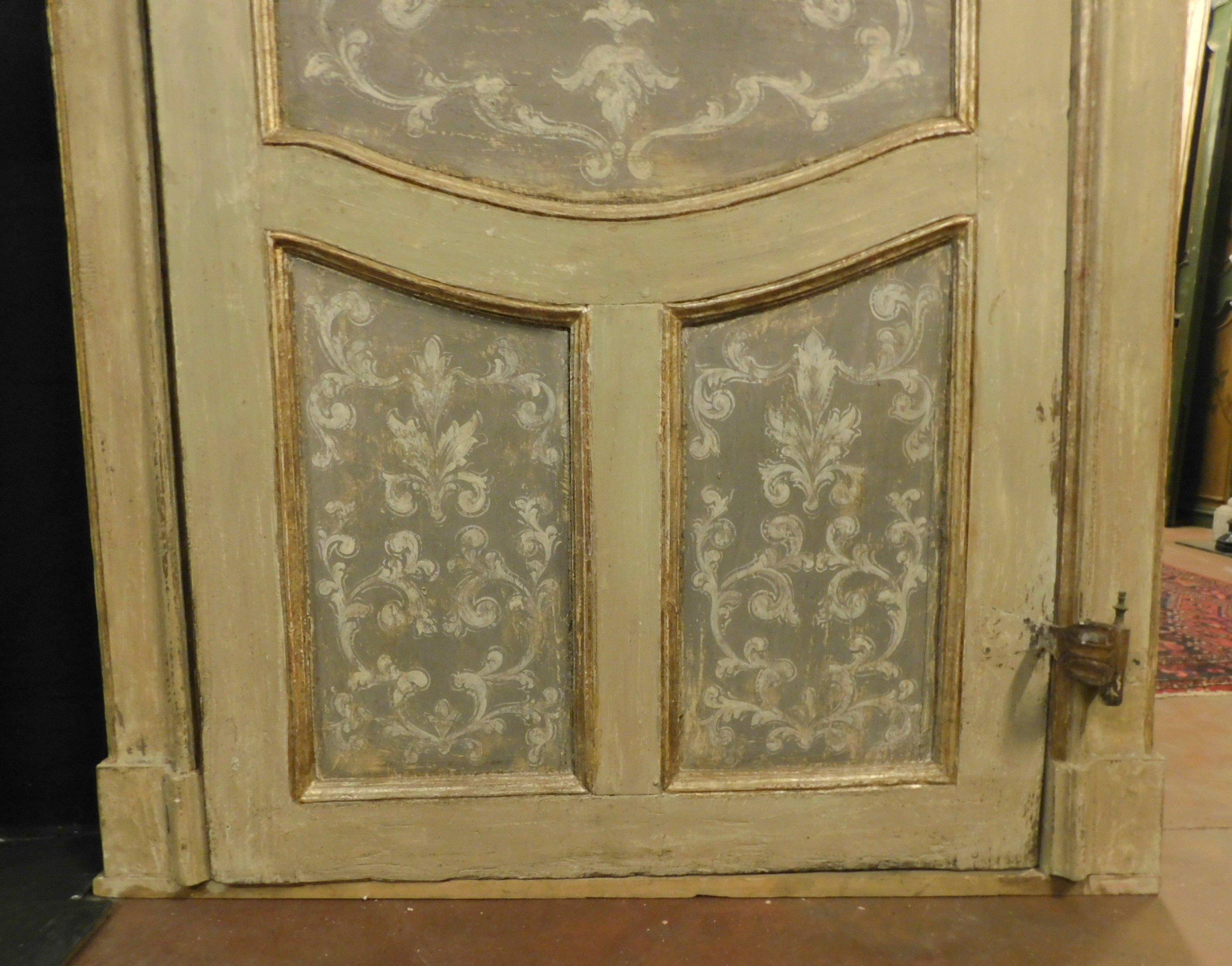 Peint à la main Porte ancienne laquée et dorée, cadre d'origine, 18ème siècle, Italie en vente
