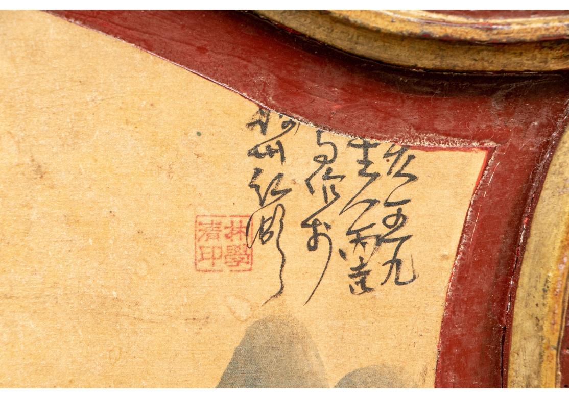 Asiatique Ancienne armoire chinoise laquée et décorée de peinture à restaurer en vente