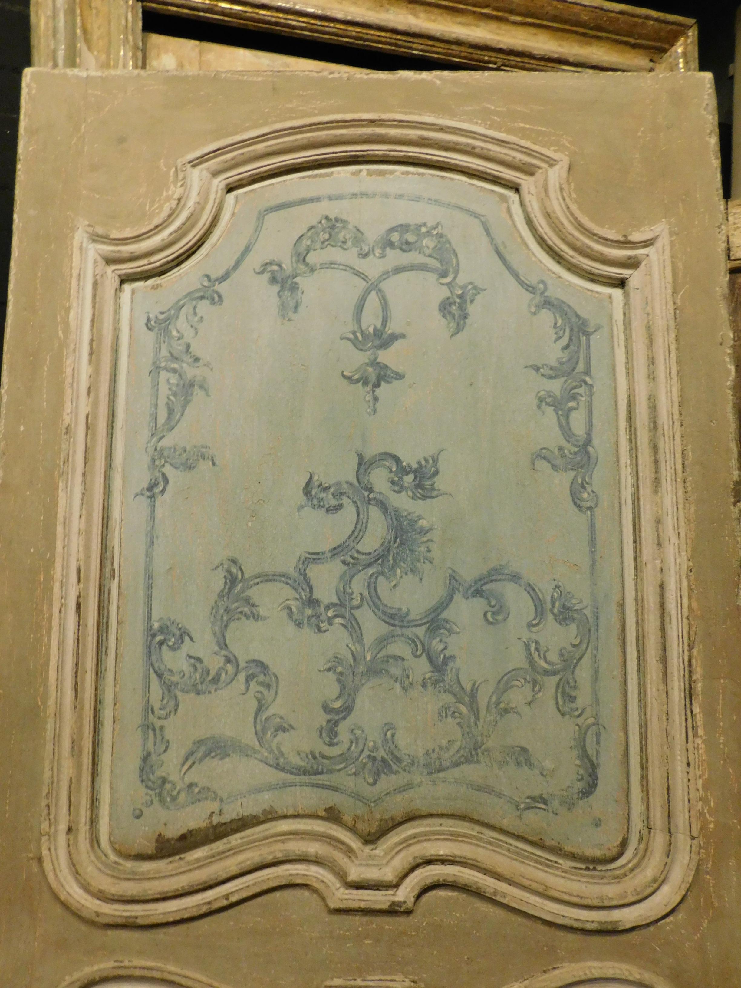Antike lackierte und bemalte Tür, blau auf beiden Seiten, Italien, frühes 18. Jahrhundert (Handbemalt) im Angebot