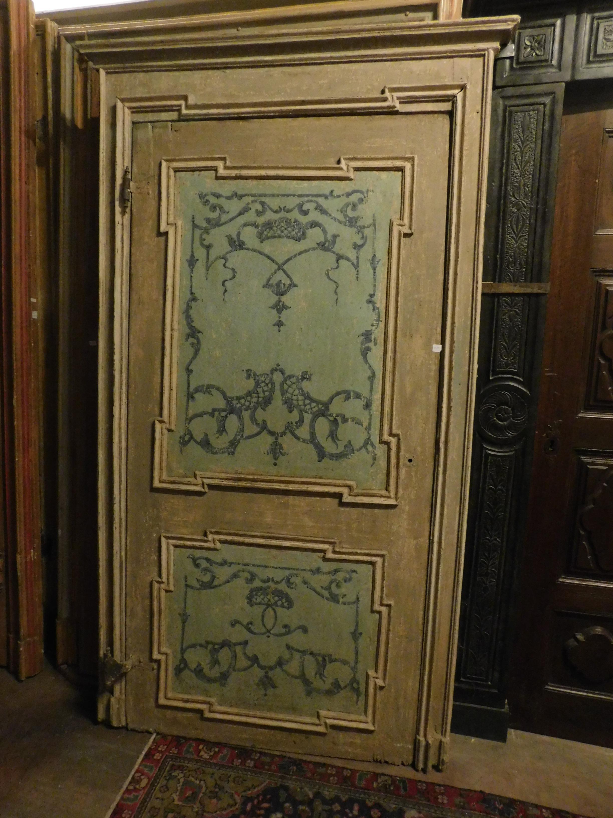 Antique Lacquered and Painted Door, with Original 18th Century Frame, Italy In Good Condition For Sale In Cuneo, Italy (CN)