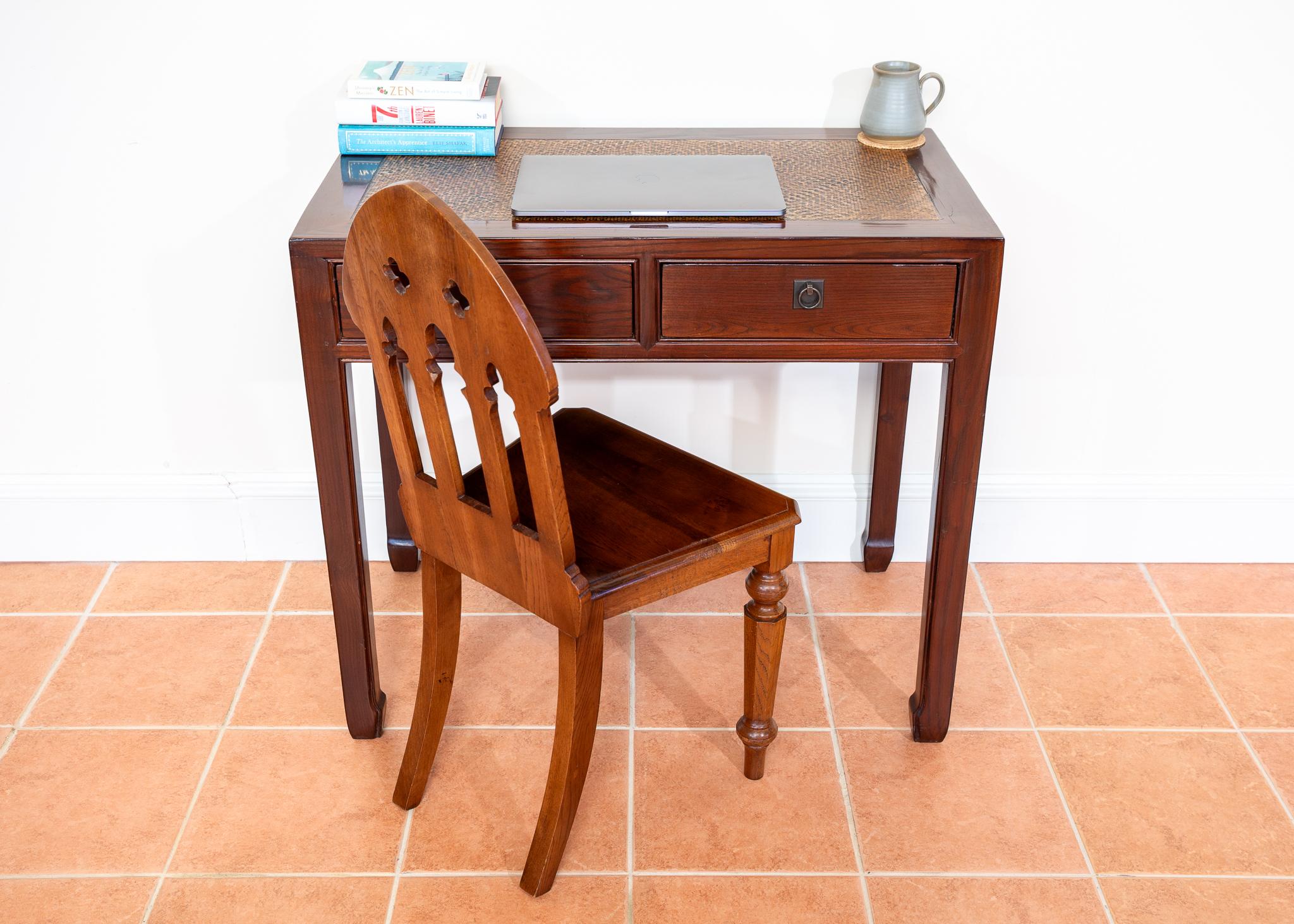 Antique Lacquered Chinese Console Table Side Desk Inlaid Jumu Elm Early 20th C In Good Condition For Sale In London, GB