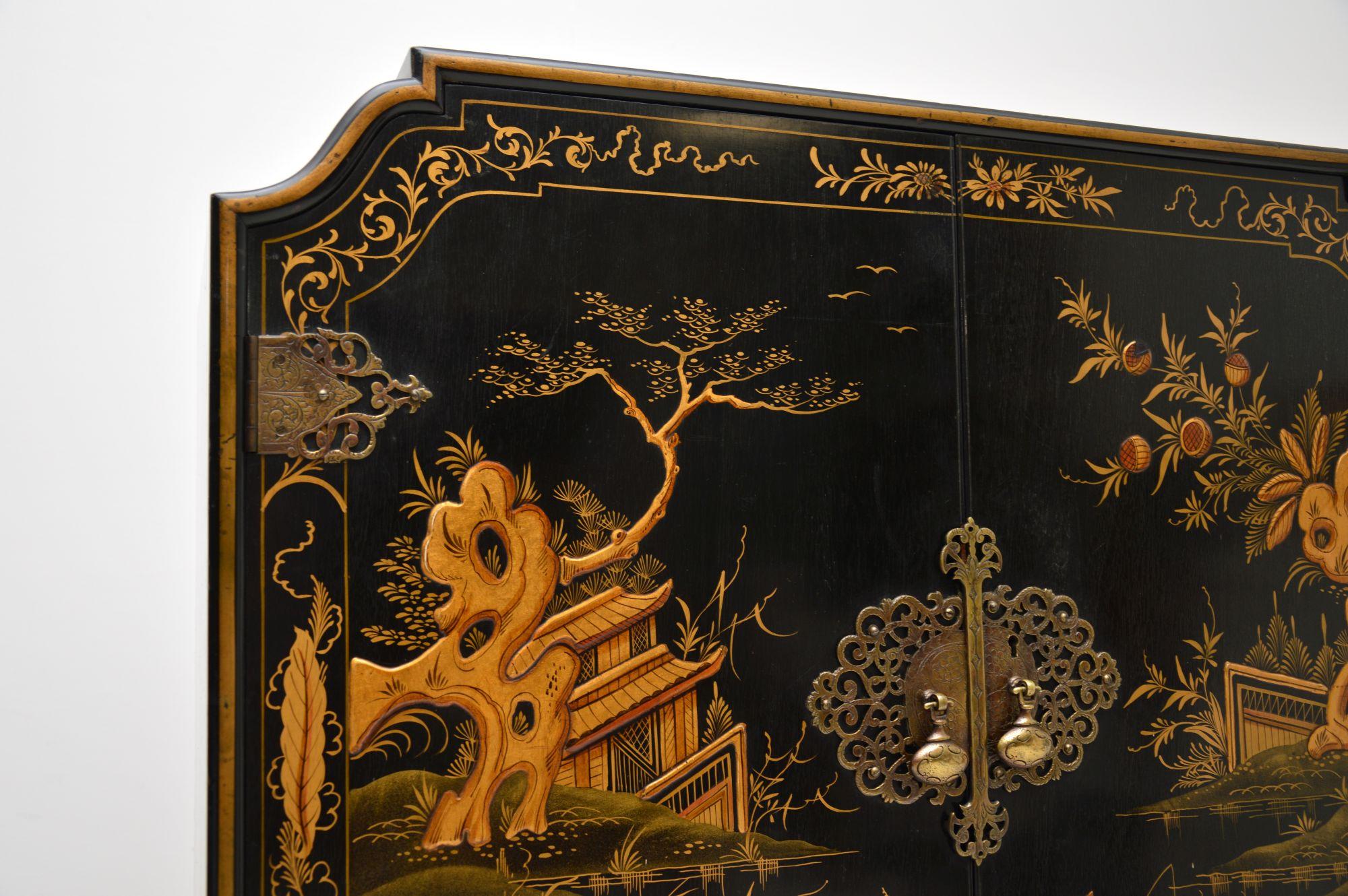 Antique Lacquered Chinoiserie Cocktail Drinks Cabinet 3