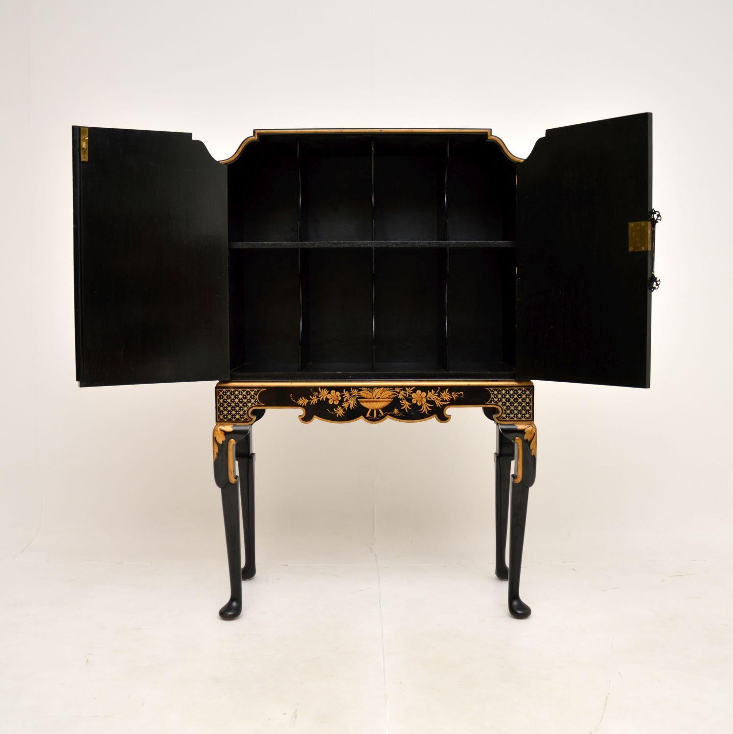 British Antique Lacquered Chinoiserie Cocktail Drinks Cabinet