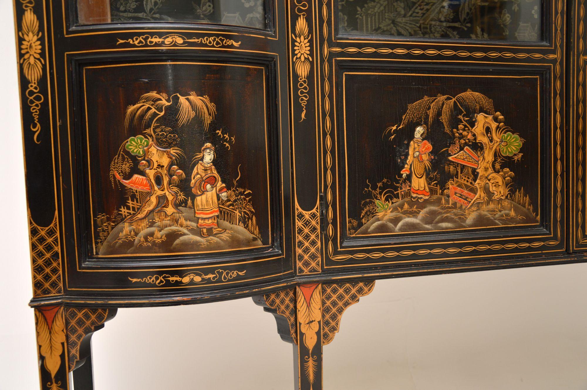 Antique Lacquered Chinoiserie Display Cabinet 4