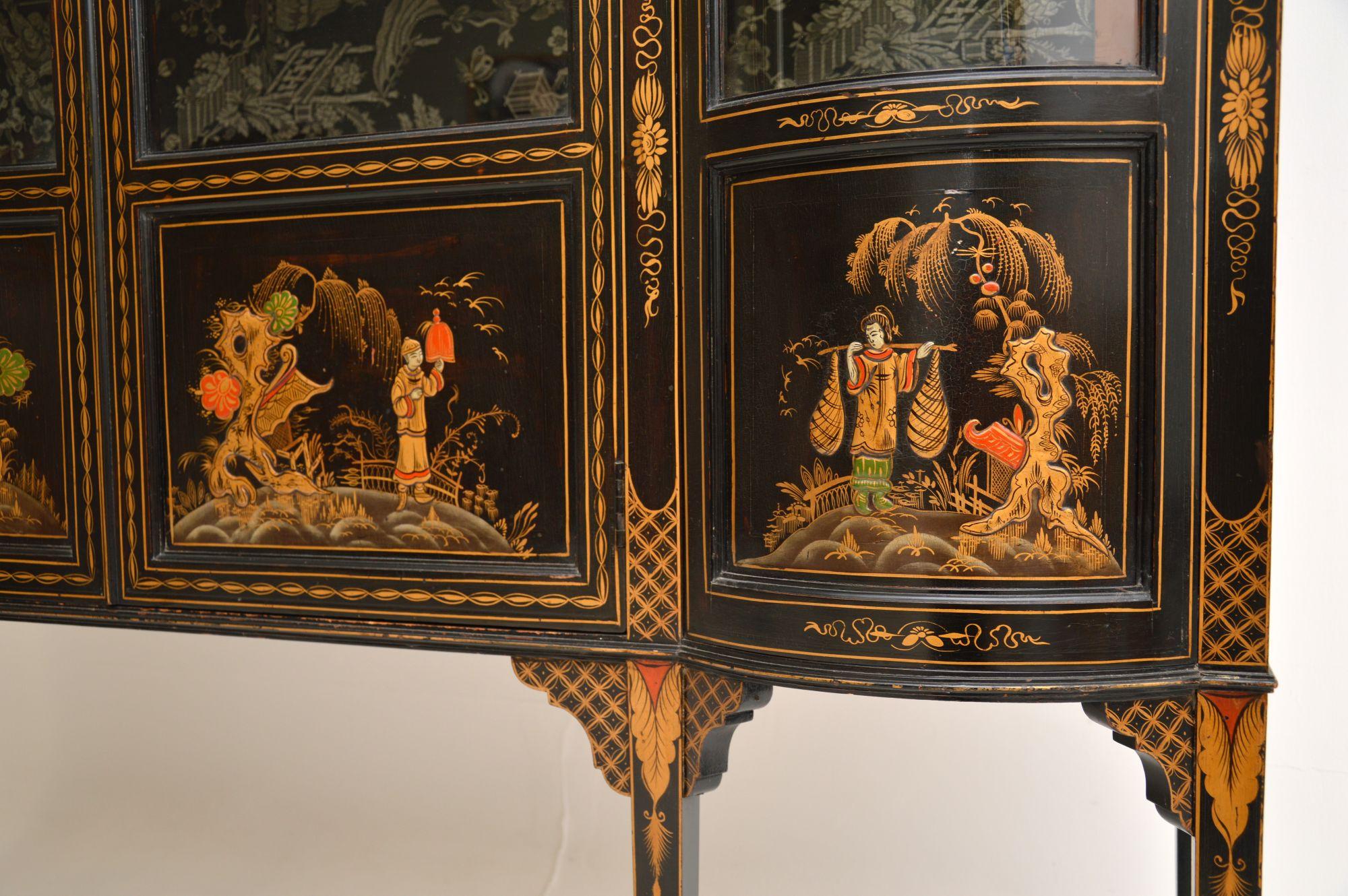 Antique Lacquered Chinoiserie Display Cabinet 5
